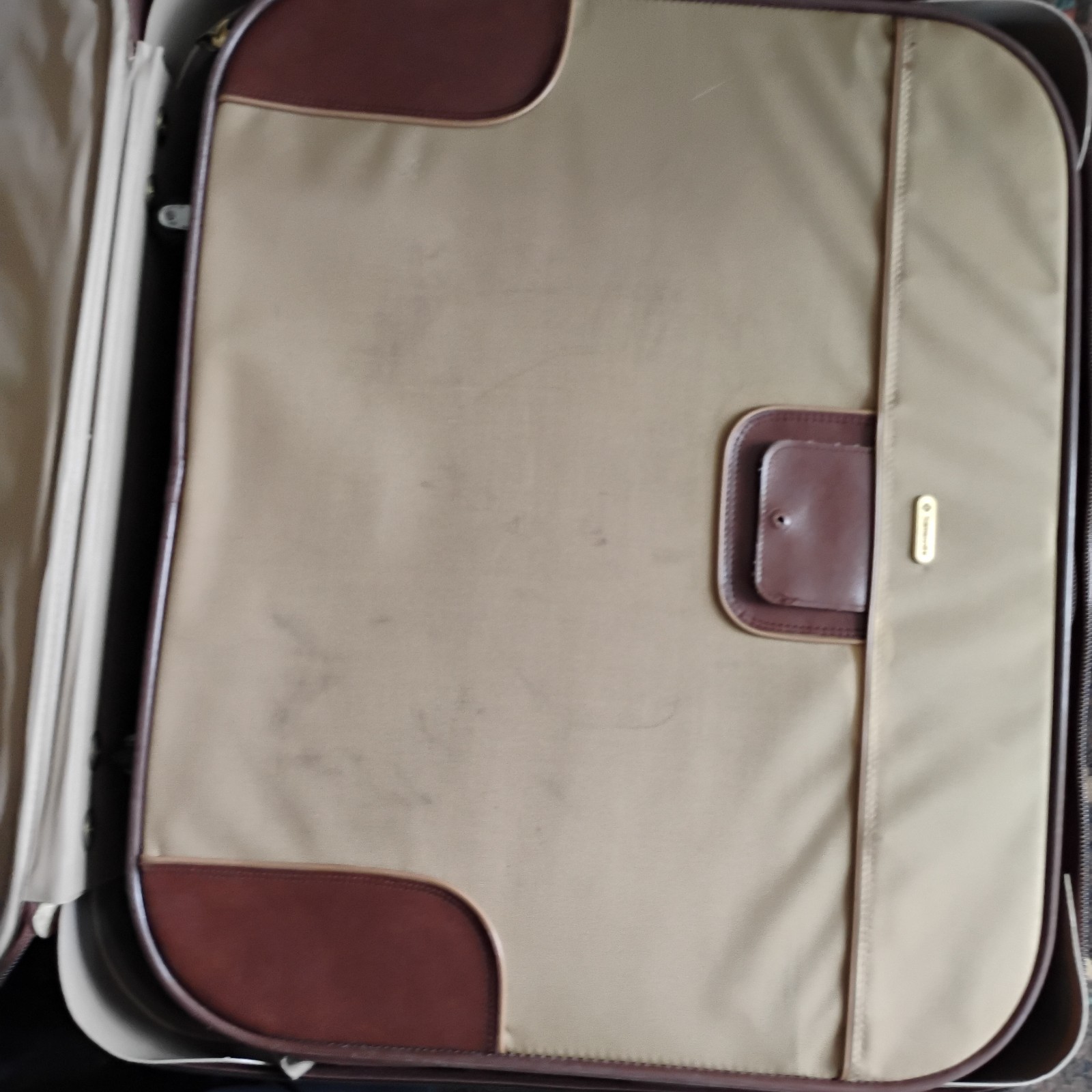Vintage 4 Piece Samsonite Luggage Nylon Construction With Leather Accents