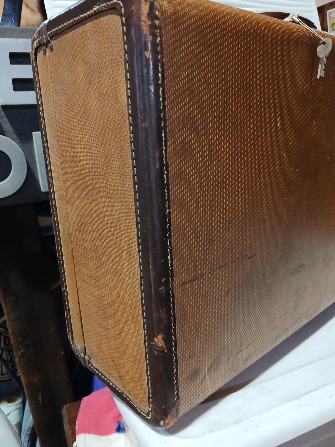 Vintage Taylor’s Louisville Antique 1930s Suitcase Tweed Luggage w Key