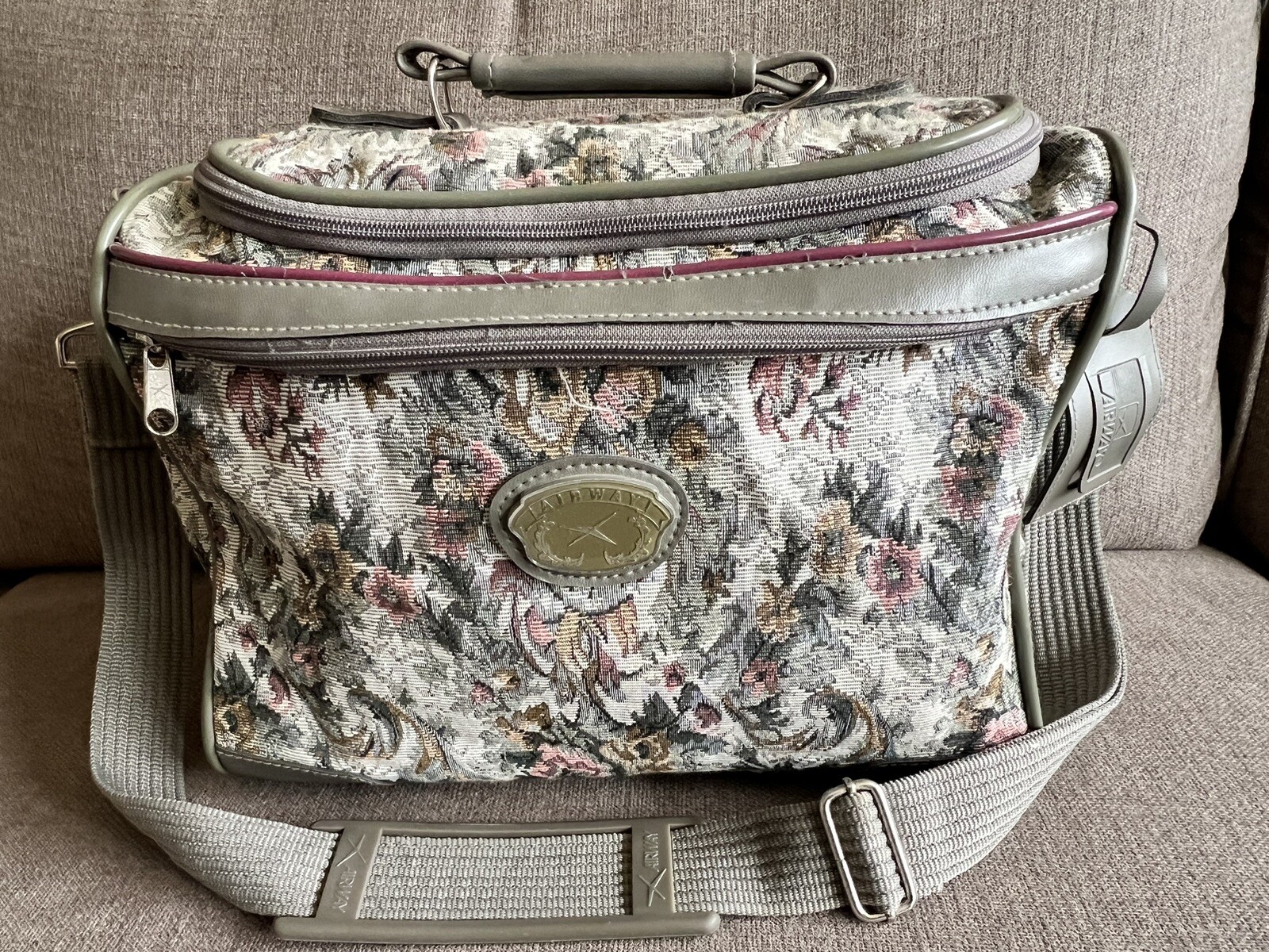 Airway Bag Tapestry Grey Green Carry On Over The Shoulder. Clean Inside Out.