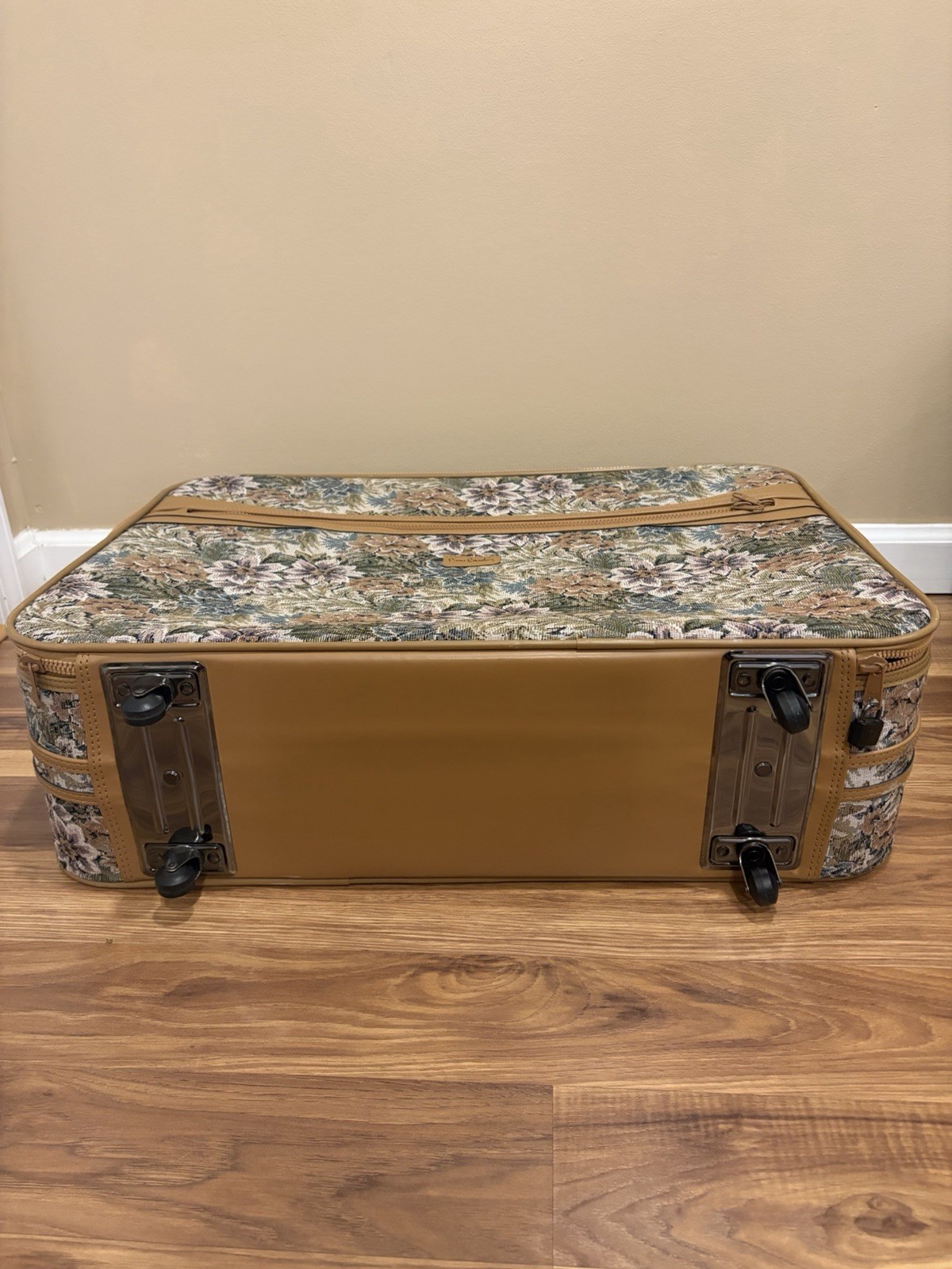 Vintage Pierre Cardin Floral Tapestry Luggage Suitcase Perfect Condition