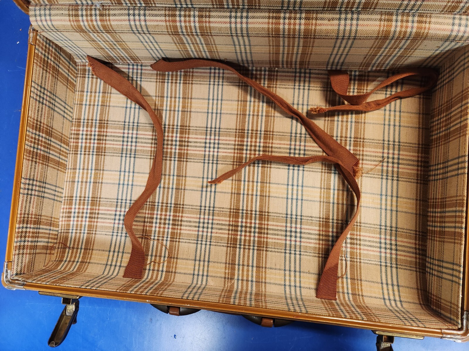 Vintage Samsonite Luggage 21″ No Key Latches Won’t Latch