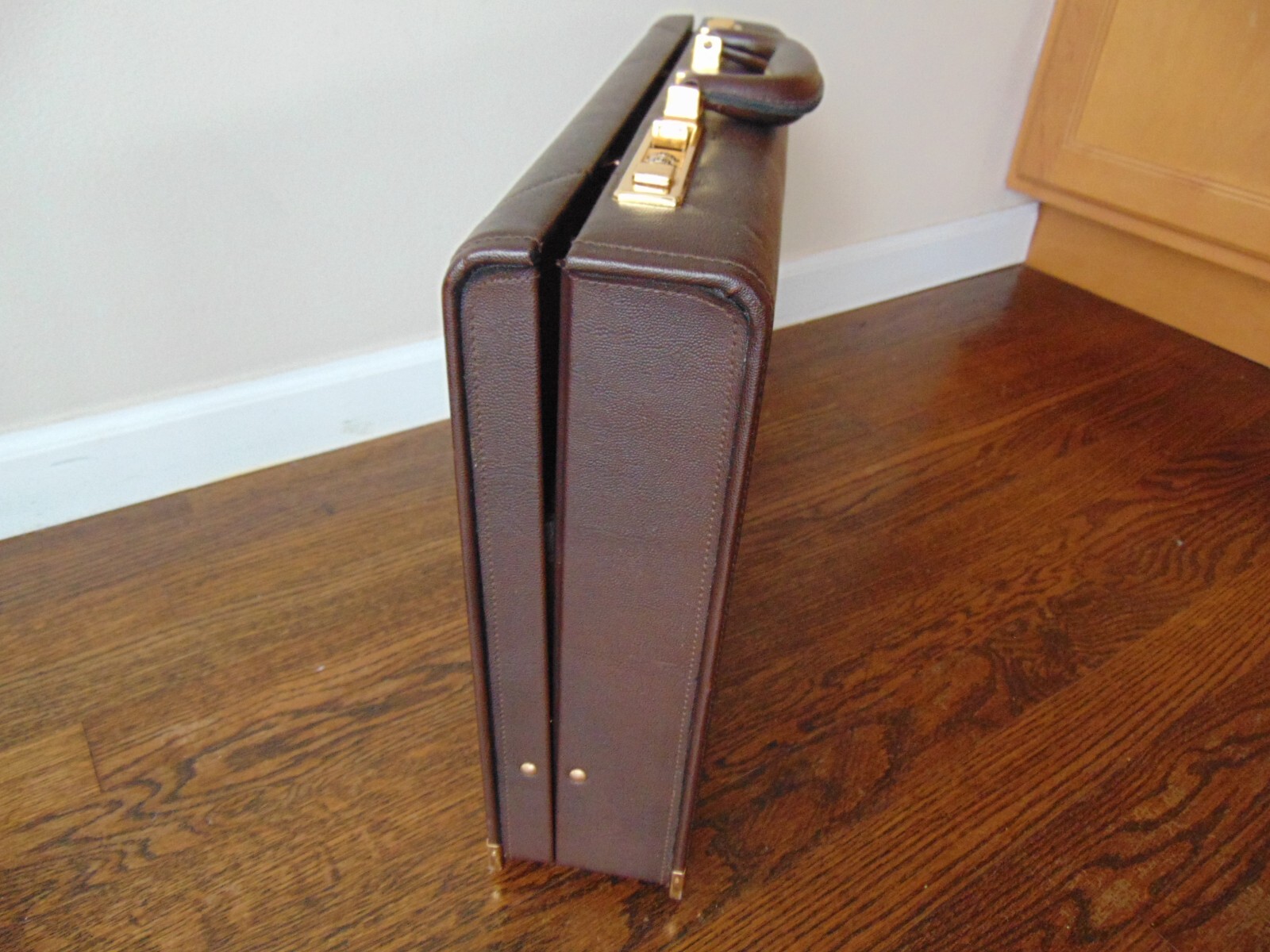VINTAGE VENTURA BRIEFCASE