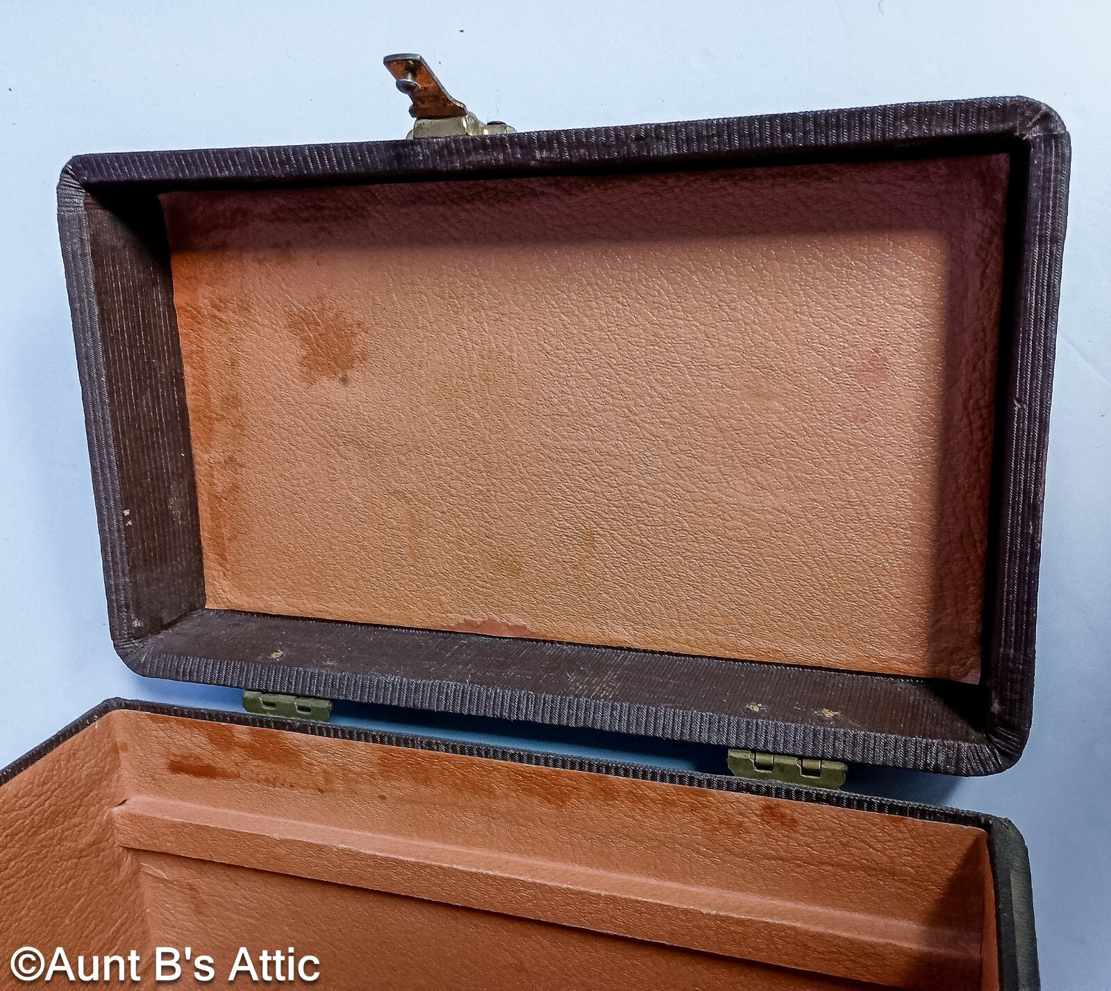Vtg 30’s- 40’s Brown Wooden Travel Case/Box 11 x 6 Hinged Lid W/Leather Handle
