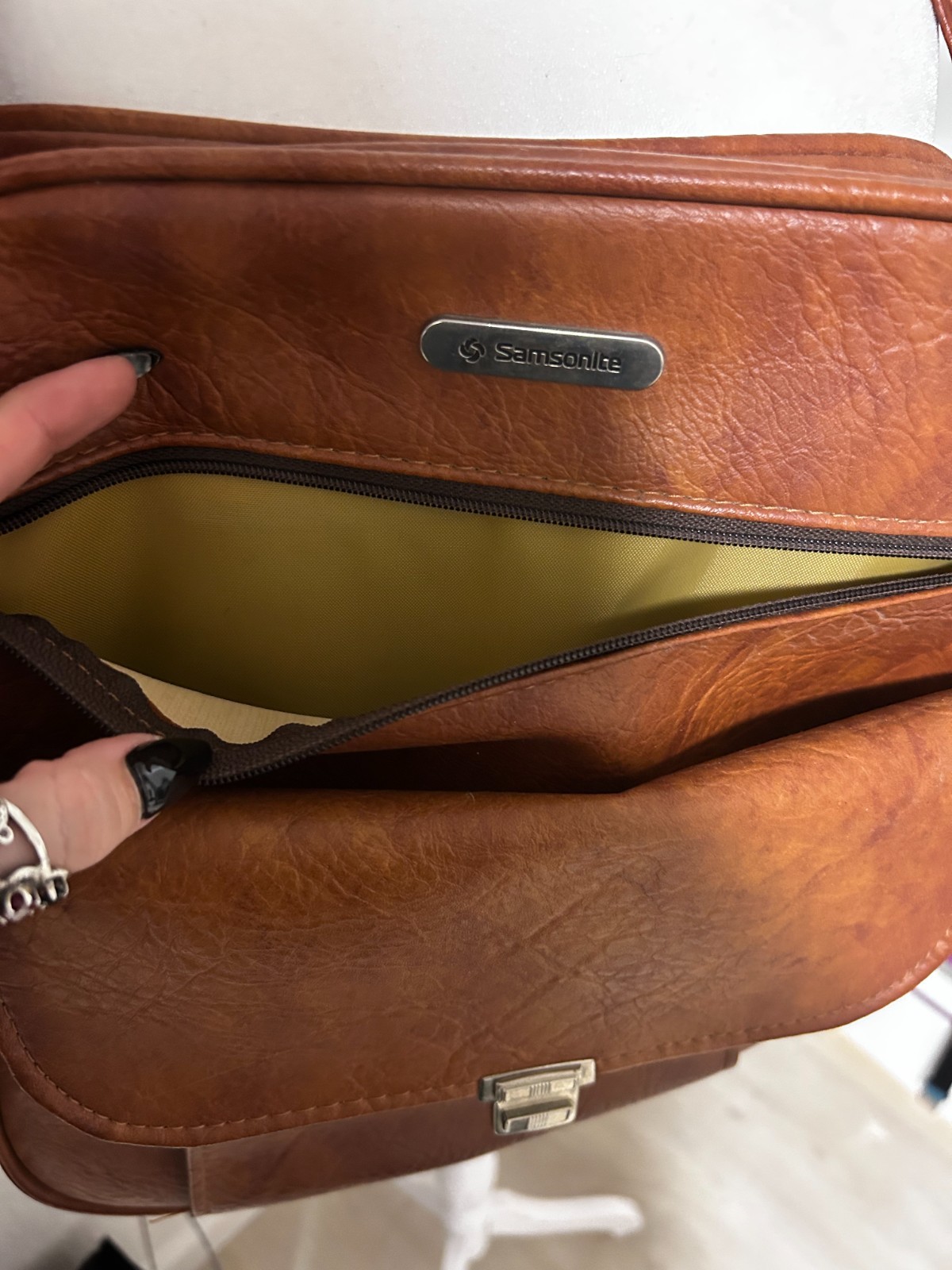 Samsonite Sonora II Vintage Womens Shoulder Messenger Bag Brown Vegan Leather