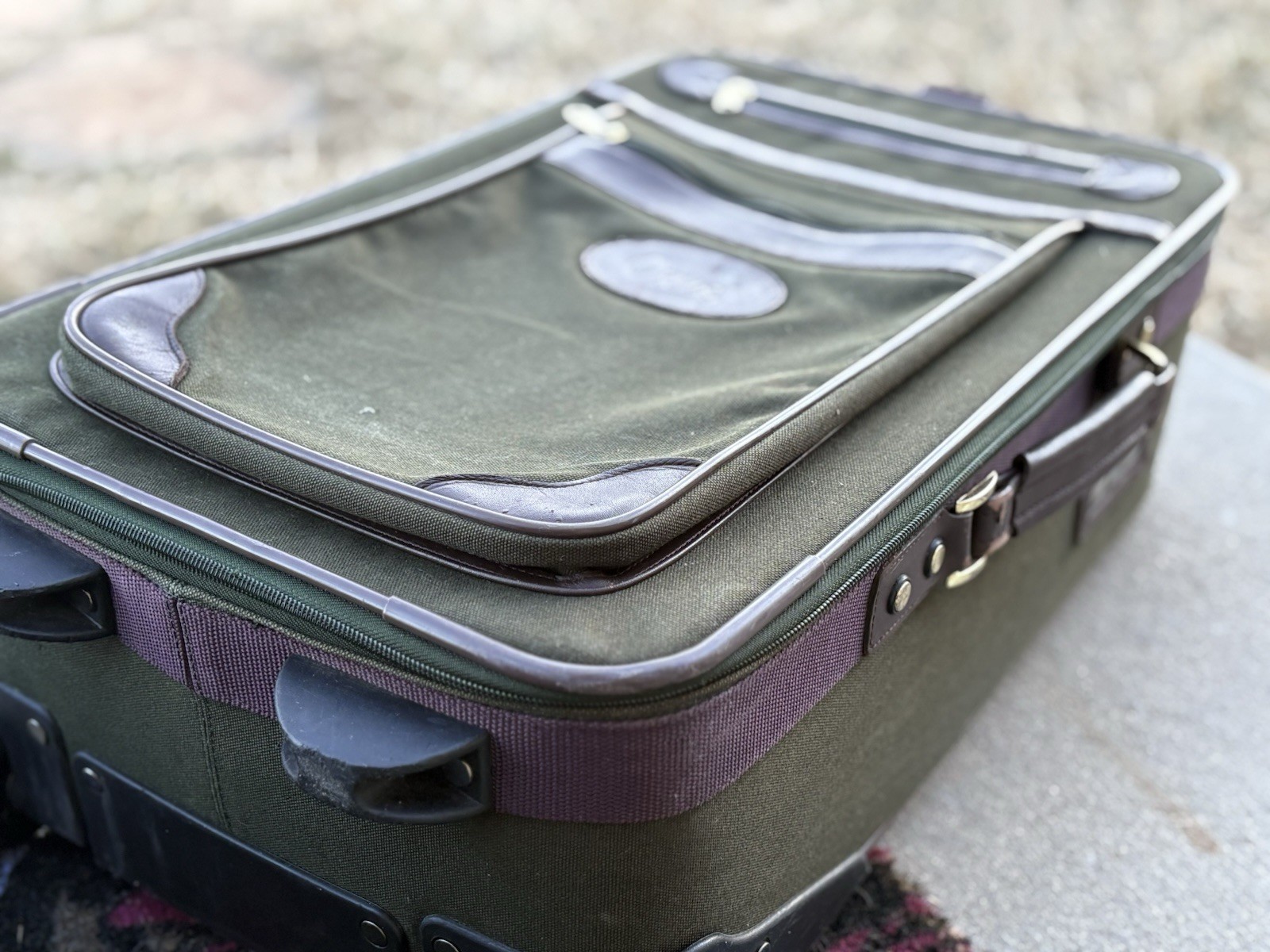 Vintage Orvis Battenkill Luggage Bag Rolling Suitcase Upright Carry On Green 22”