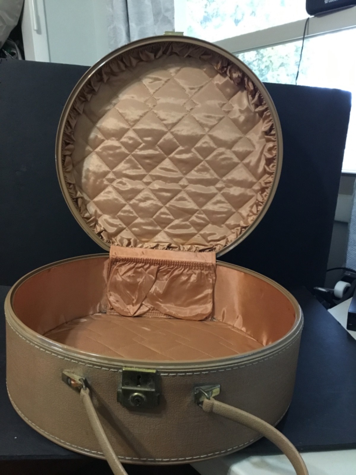 VINTAGE Luggage/Travel LADY BALTIMORE STARLINE ROUND SUITCASE 16x17x7