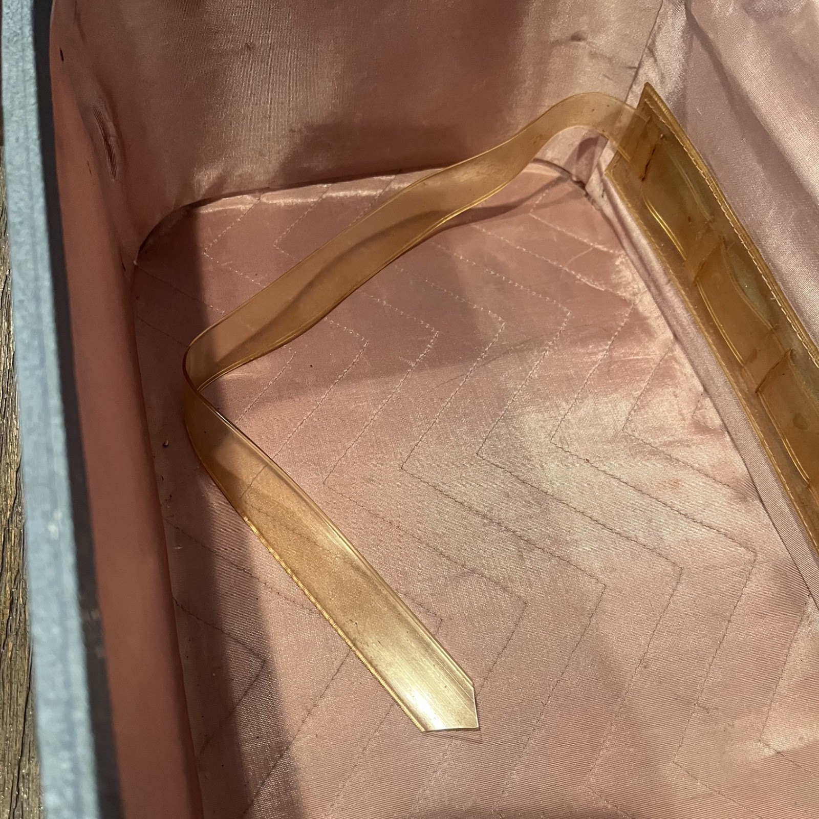 Rare First Lady 1960’s Blue Train Case Pebbled, Pink Interior Riveted No Key