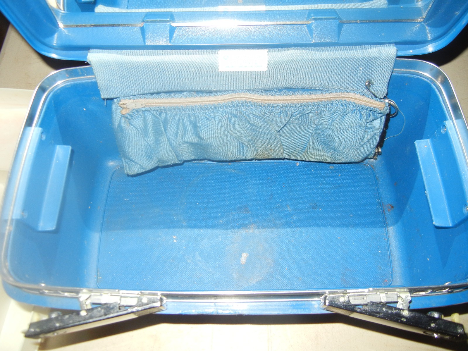 Samsonite Silhouette Overnight Train Case Vintage Blue with Key and Tray