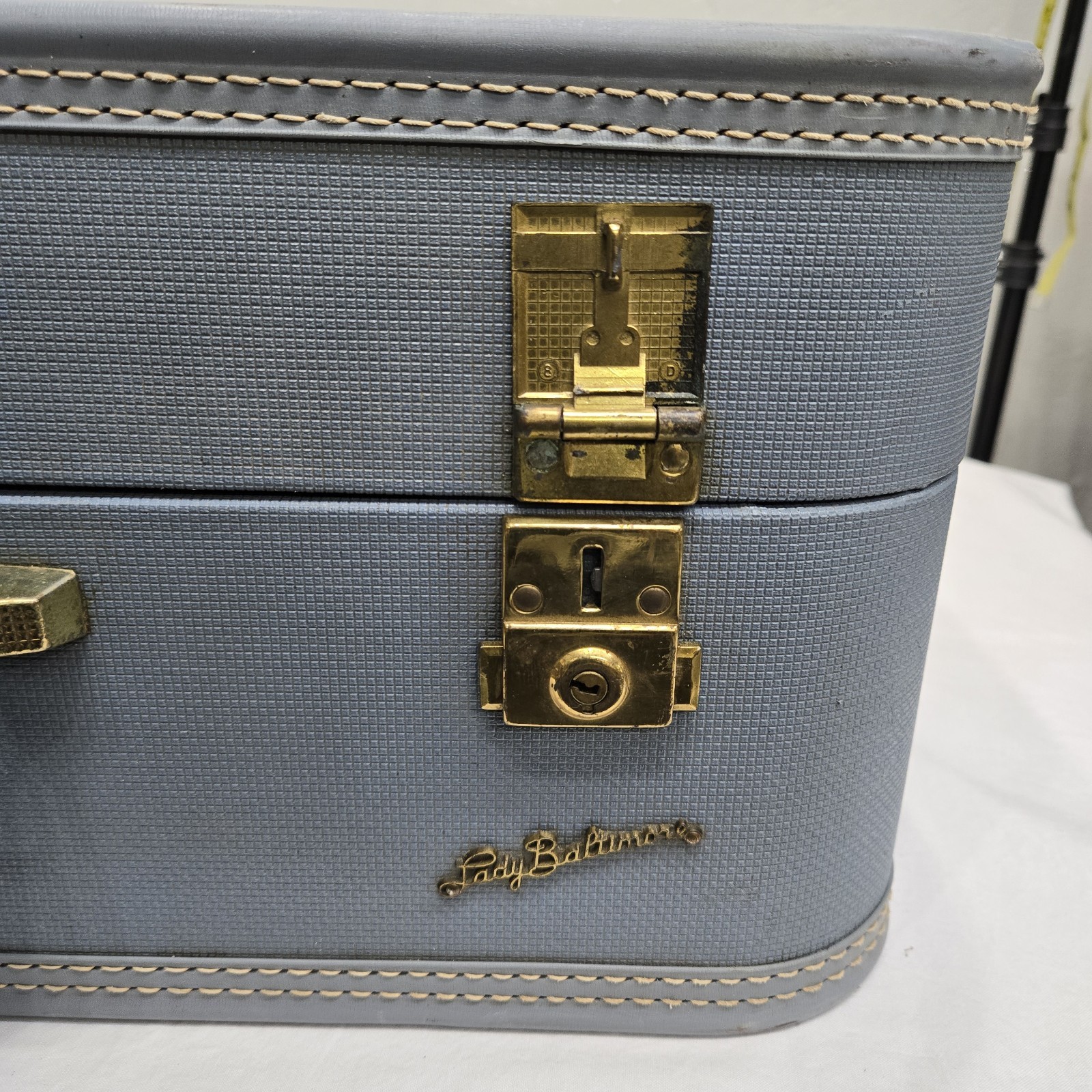 Vintage Lady Baltimore Garment Suitcase; Rust W/Rust Satin Inter; Hangers & Key