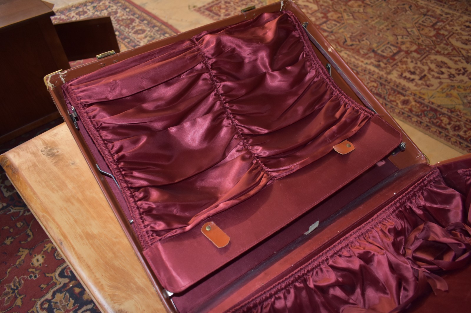 Vintage Maximillian NY Suitcase Train Case Burgundy Satin Lined Luggage Retro