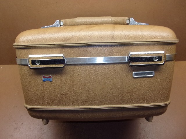 AMERICAN TOURISTER Tan Ladies Make-Up Train Case w/Adjustable Mirror No Key/Tray