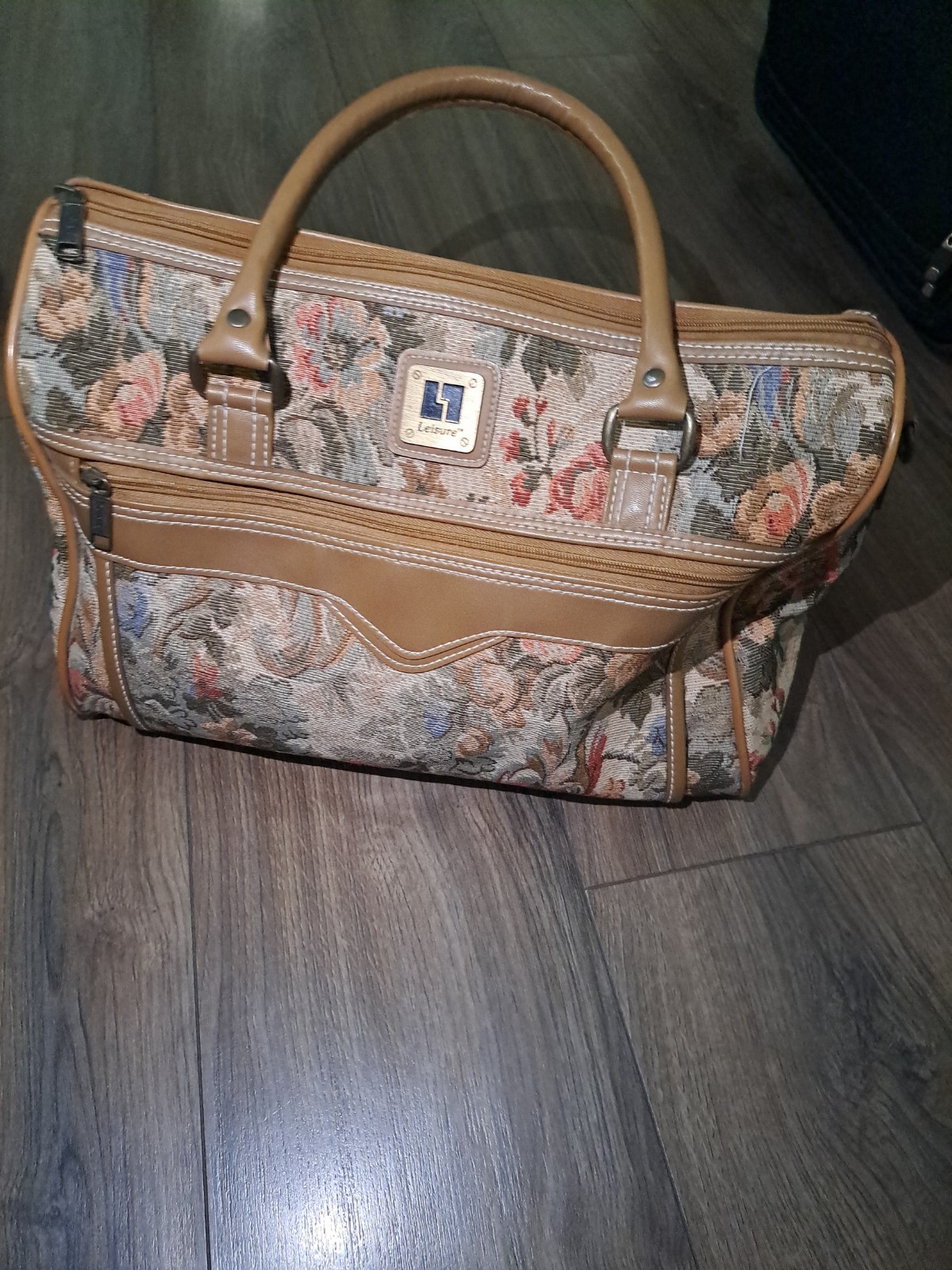VTG 80s Leisure Luggage Tapestry Beige Floral Carry On Bag Faux Leather Tan Trim