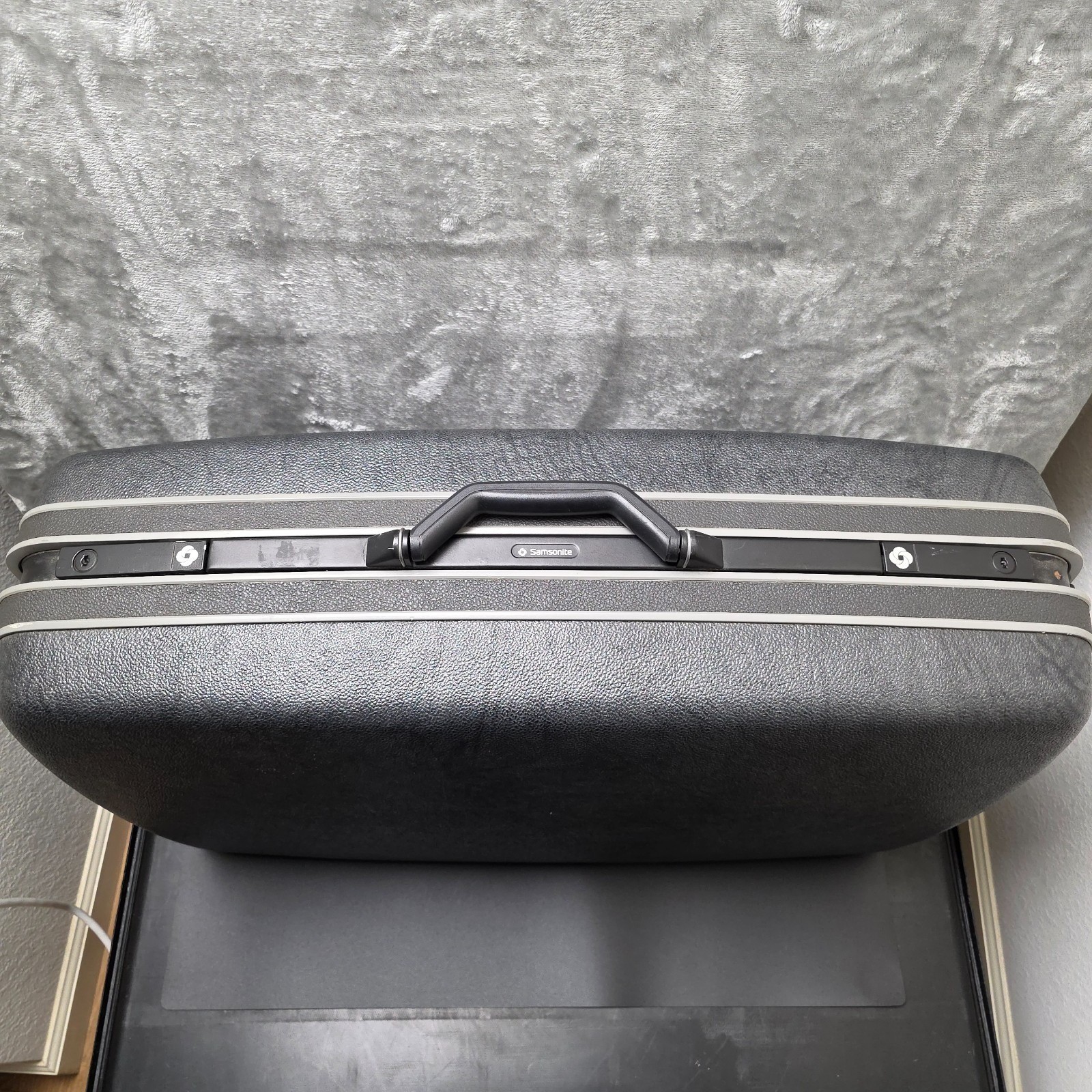 Vintage Samsonite Series 3600 Gray Black Hard Shell Roller Suitcase – 28x20x9