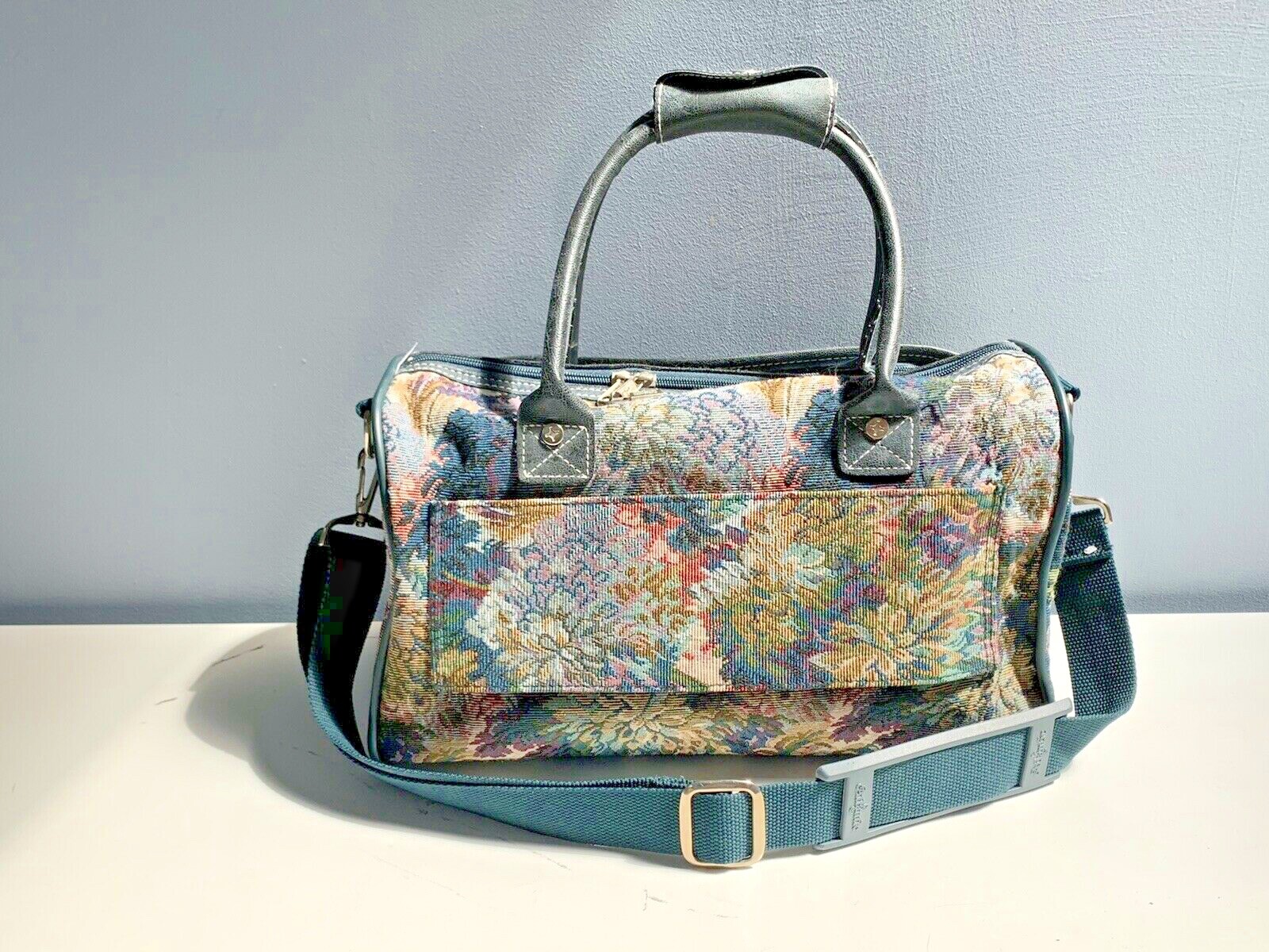VTG ATLANTIC Luggage Tapestry Carry On Carpet Bag Weekend Tote Green Floral 14″