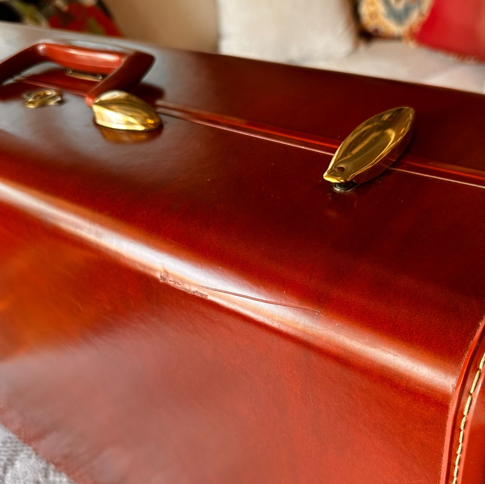 VTG Large 18×26″ Brown Leather Hard Side Suitcase Brass Latches NICE! Has No Key