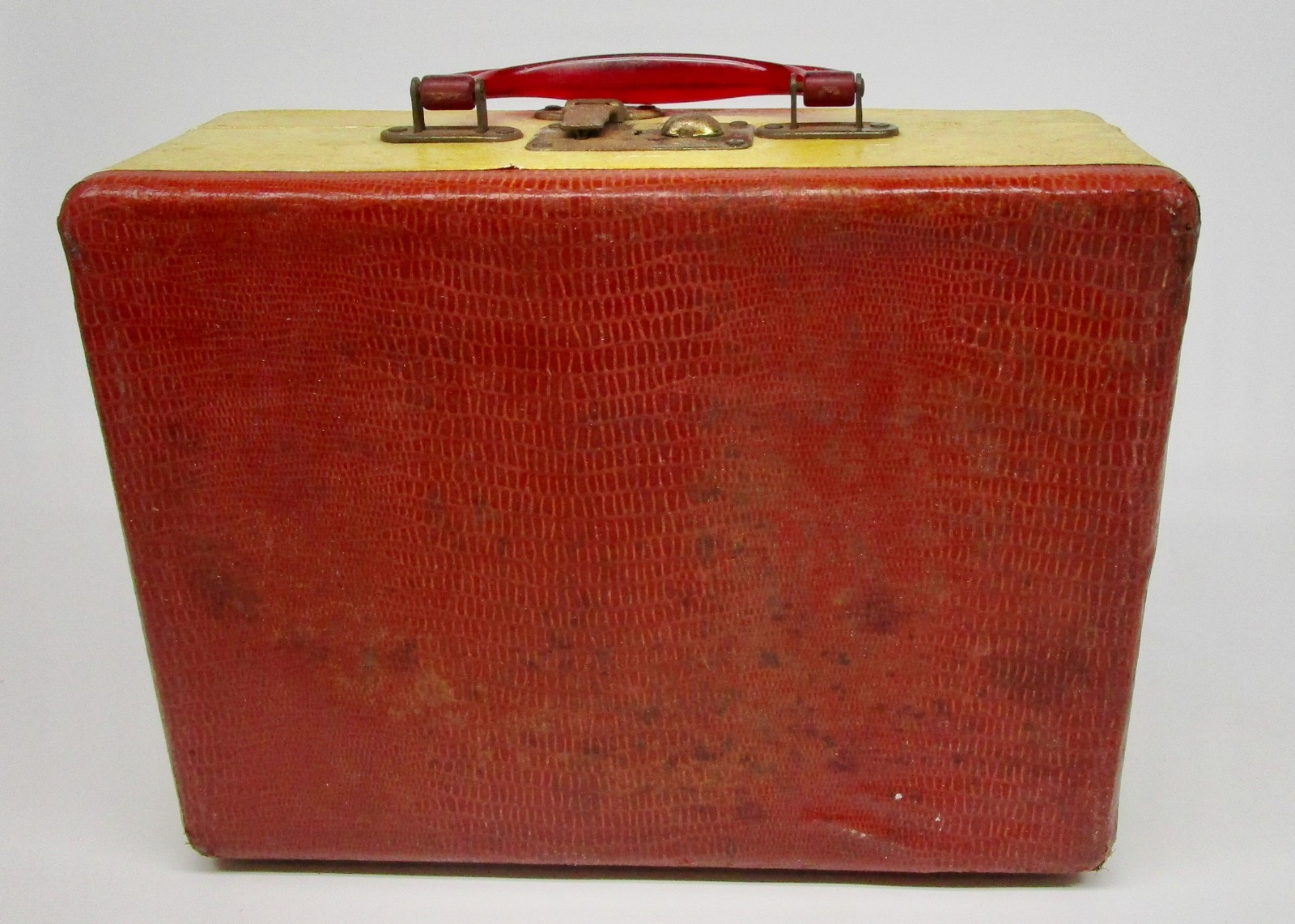 Vintage suitcase cosmetic train case yellow red handle mirror 40s 50s 9″ x 12″