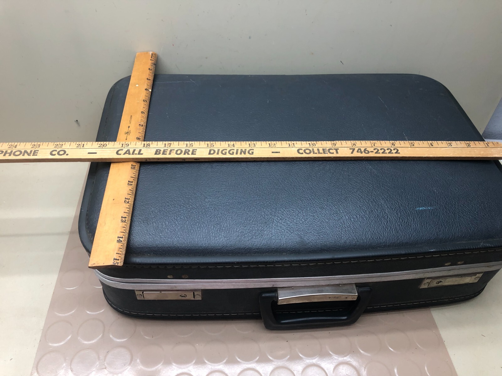 Vintage MCM Suitcase Luggage Hard Sided Locking – No Key A