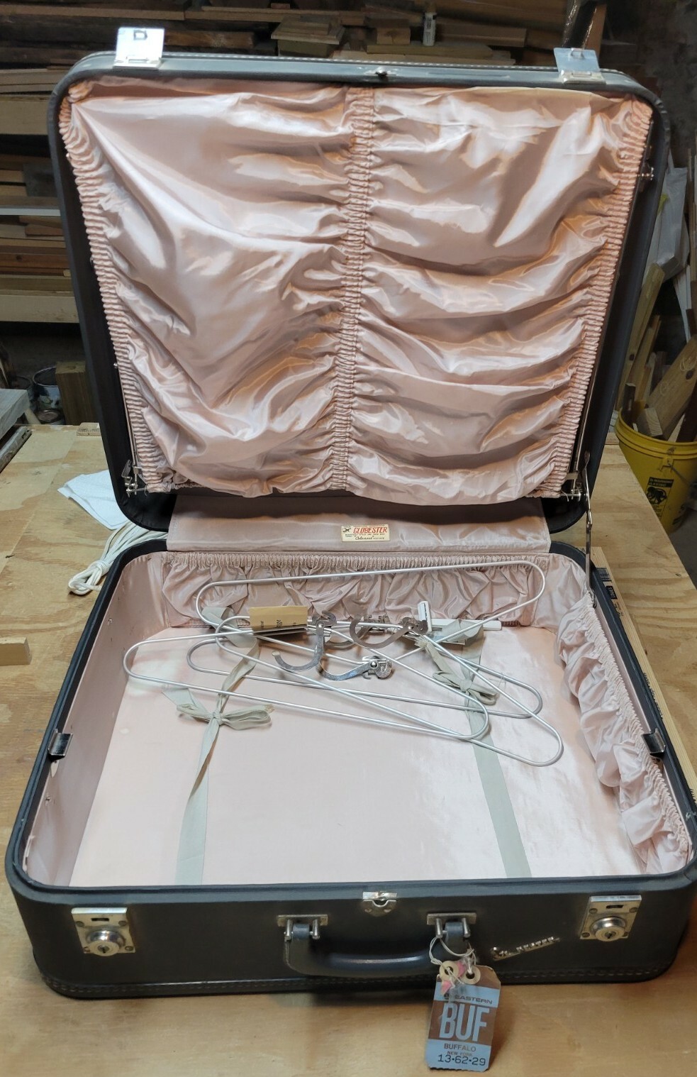 Vintage (1960s) Globester Luggage. Original Keys, Hangers, Lining, Airline Tags