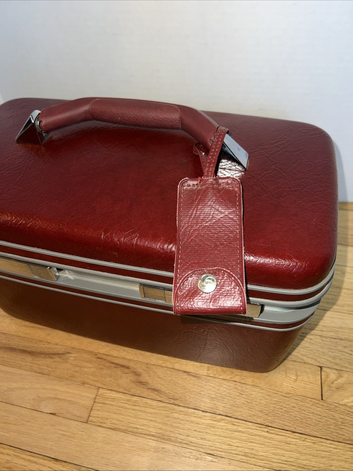 VTG Samsonite Train Case Burgundy Makeup Case Hard Shell Travel Vanity USA
