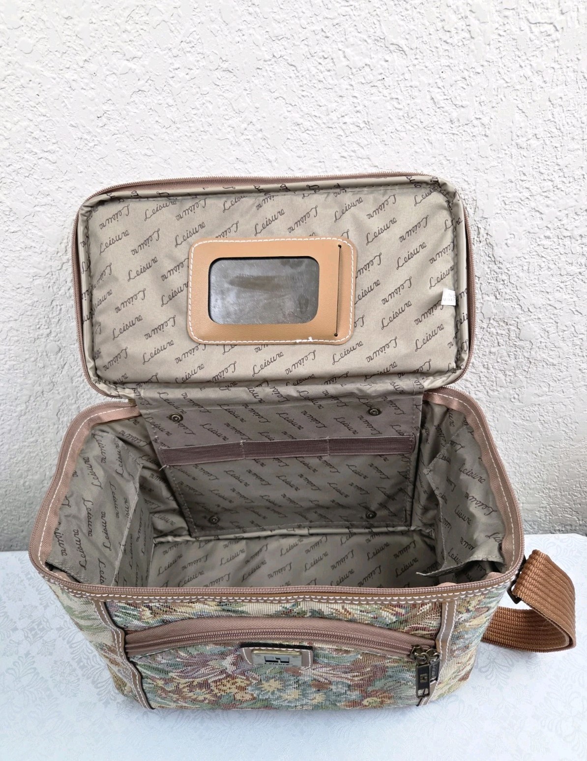 Vintage Leisure Luggage International Tapestry Train Case Cosmetic Vanity Bag