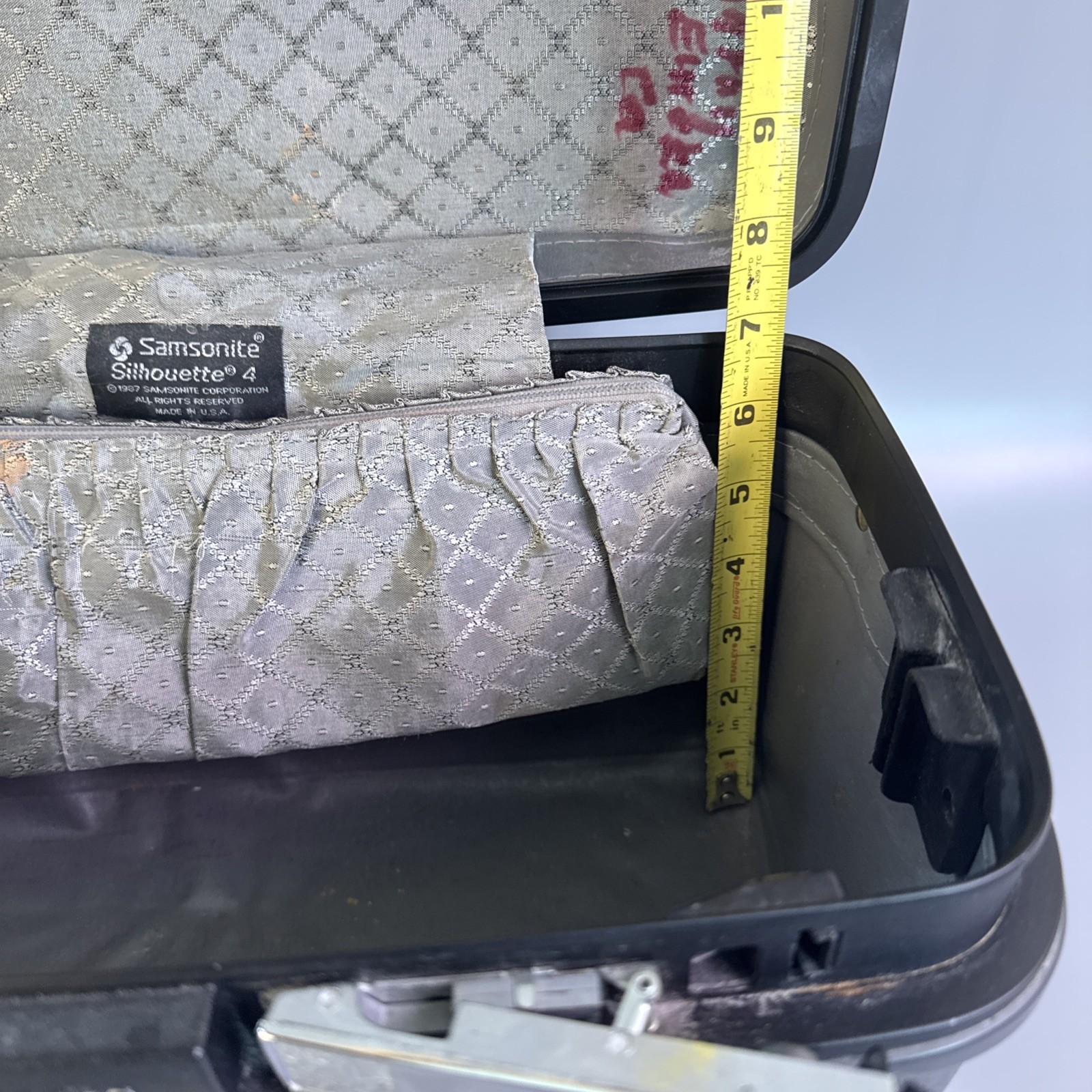 1987 Samsonite Silhouette 4 Hard Shell Gray Cosmetic Makeup Travel Train Case