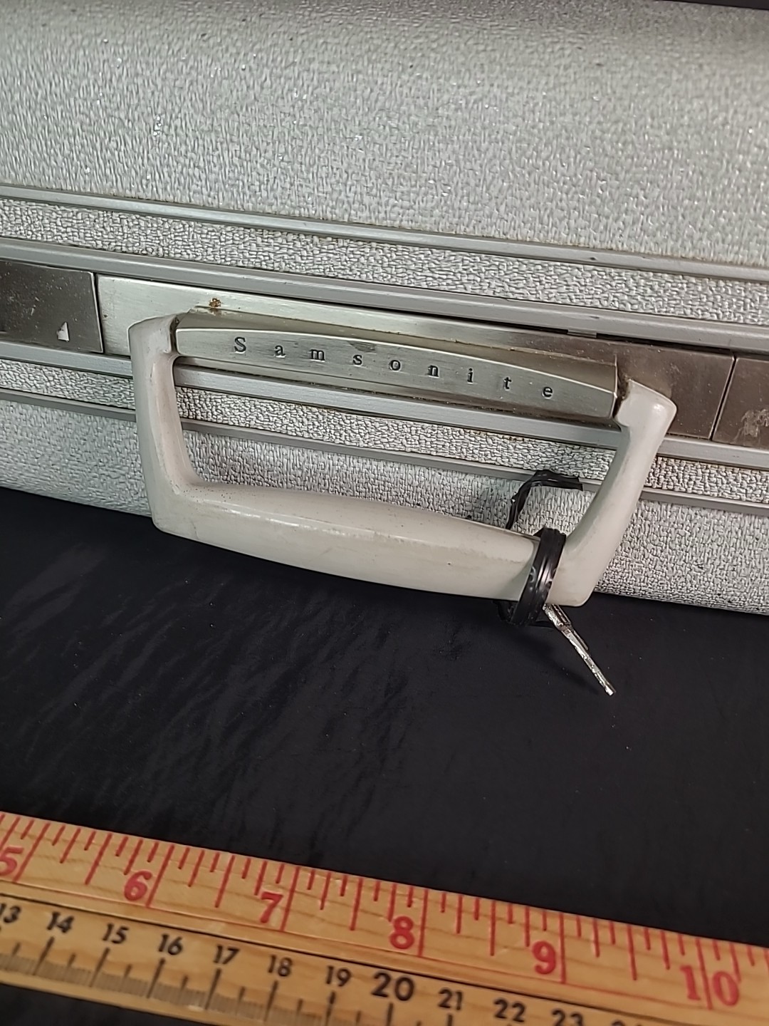 Samsonite Hard Shell Gray Glitter Suitcase Key 1960s Cosmetic Toiletry 15x11x5