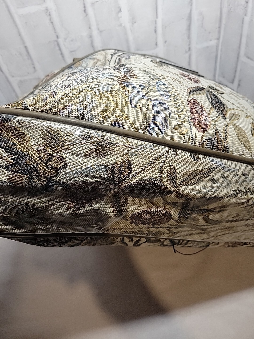 Vintage Jordache Floral Tapestry Double Handle Bag Travel Plastic Bottom NEW