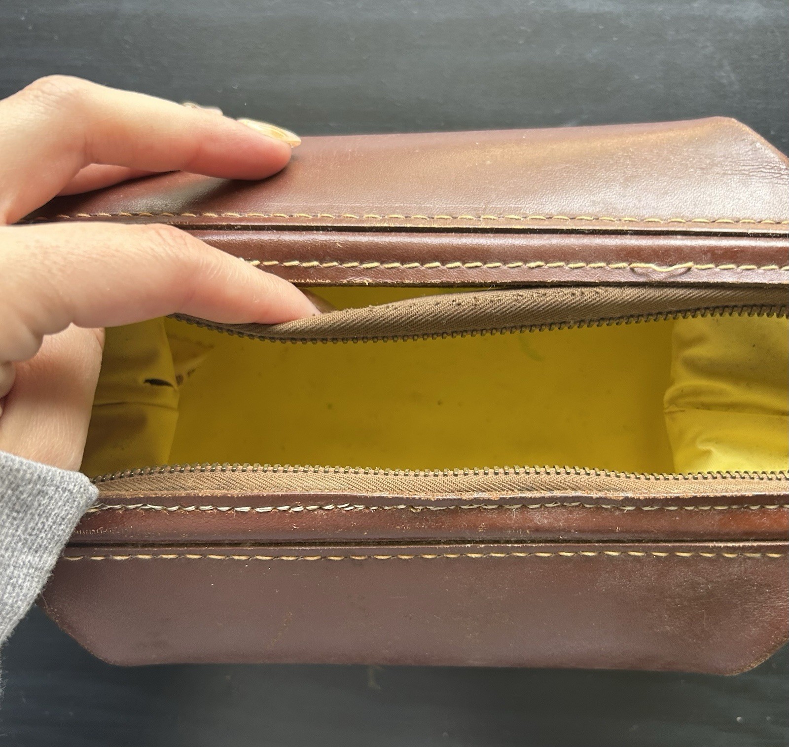 Vintage Cowhide Men’s Toiletry/Shave Bag Needs Work See Photos