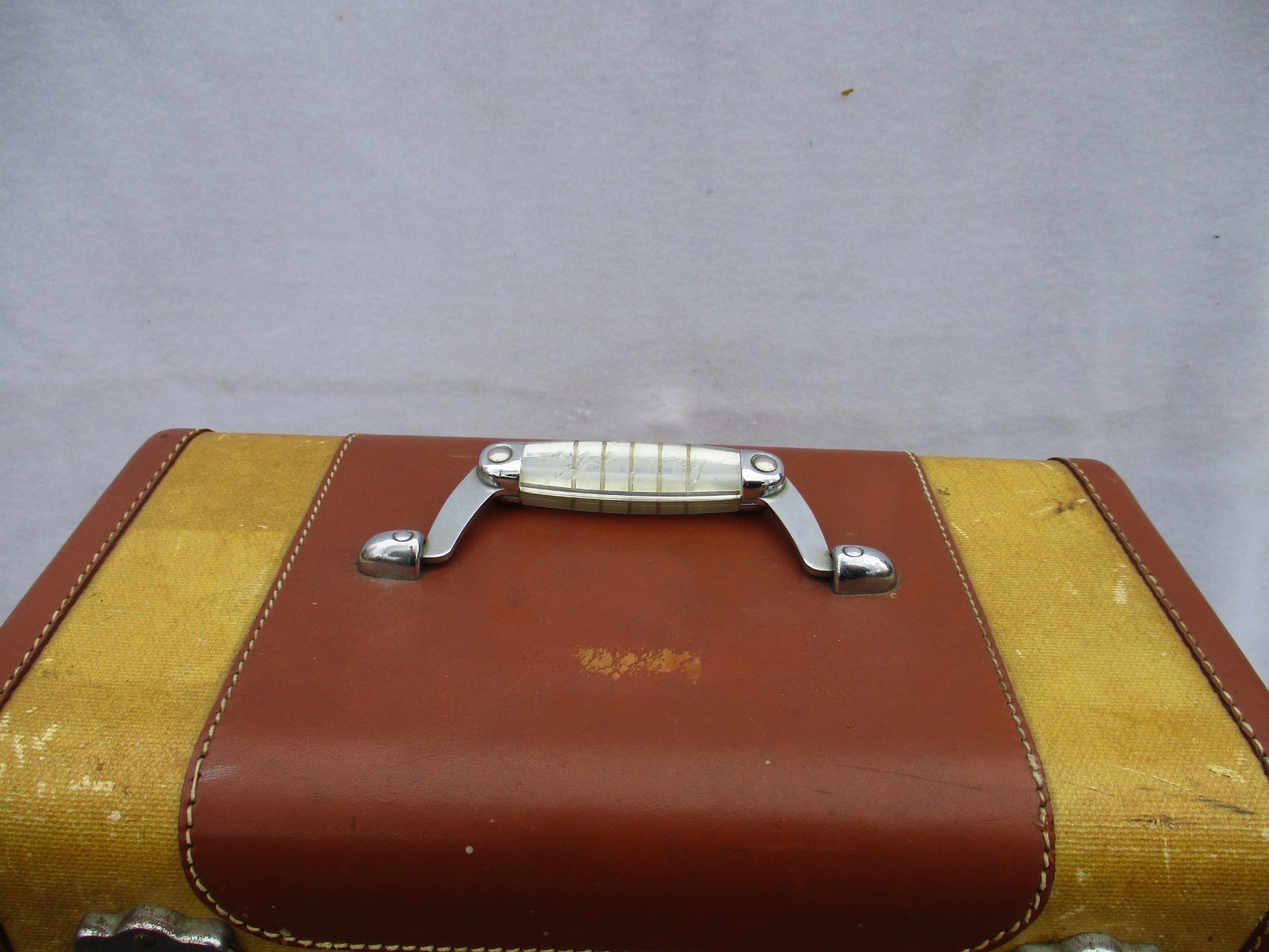 Brown/Yellow Tweed Wheary Vintage Leather Luggage 15x9x8 Free Shipping