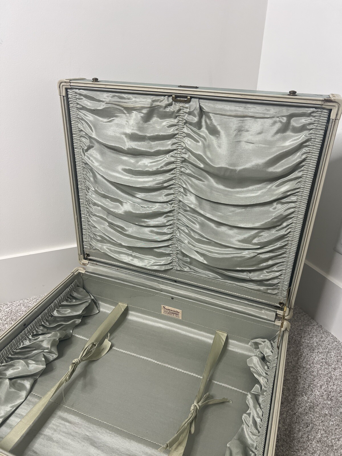 Vintage Samsonite Bermuda Green Marble 2 Piece Luggage Set 17.5” & 13”
