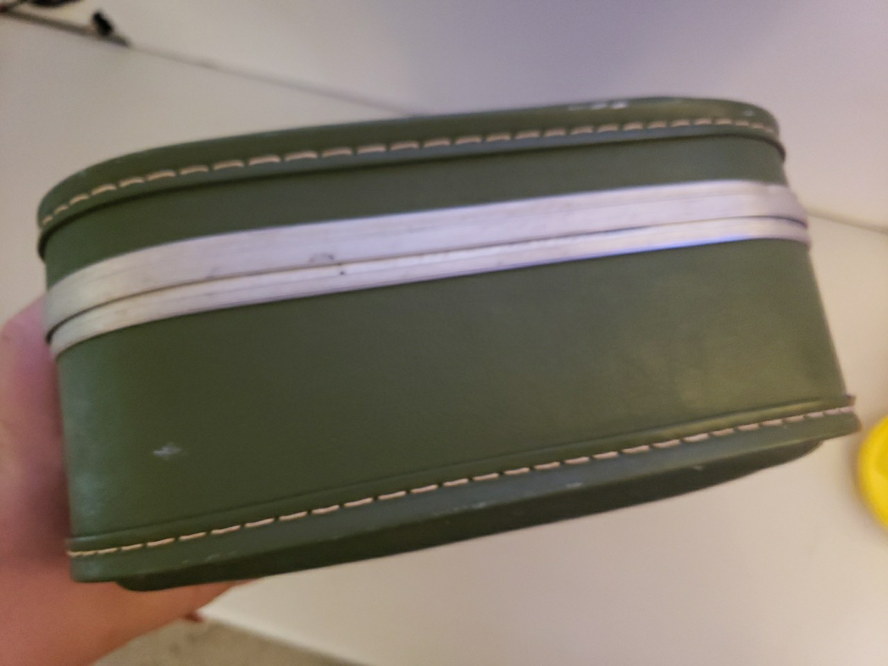 Vtg Hard Shell Suitcase W/ Handle Olive Green 16″ X 10.5″ Inside Mirror Taiwan