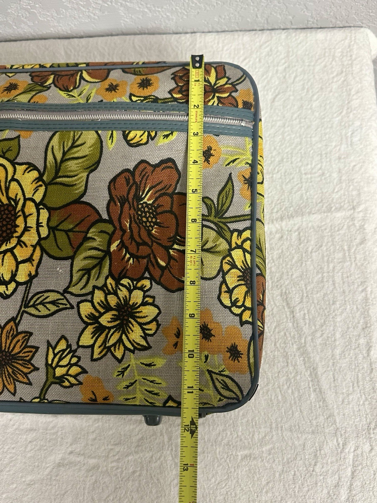 Vintage 1960’s Bantam Travelware Flower Power Suitcase