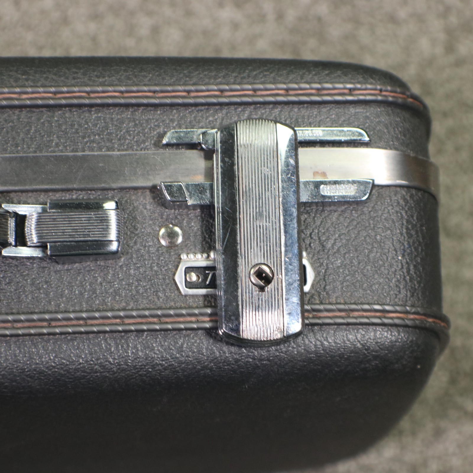 VTG 1960s American Tourister Tiara Hardshell Briefcase Attache Case 18″ w/Key