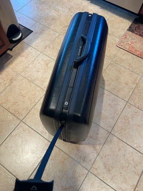 Vintage (1993) SAMSONITE “Silhouette 5” Rolling Luggage – Black