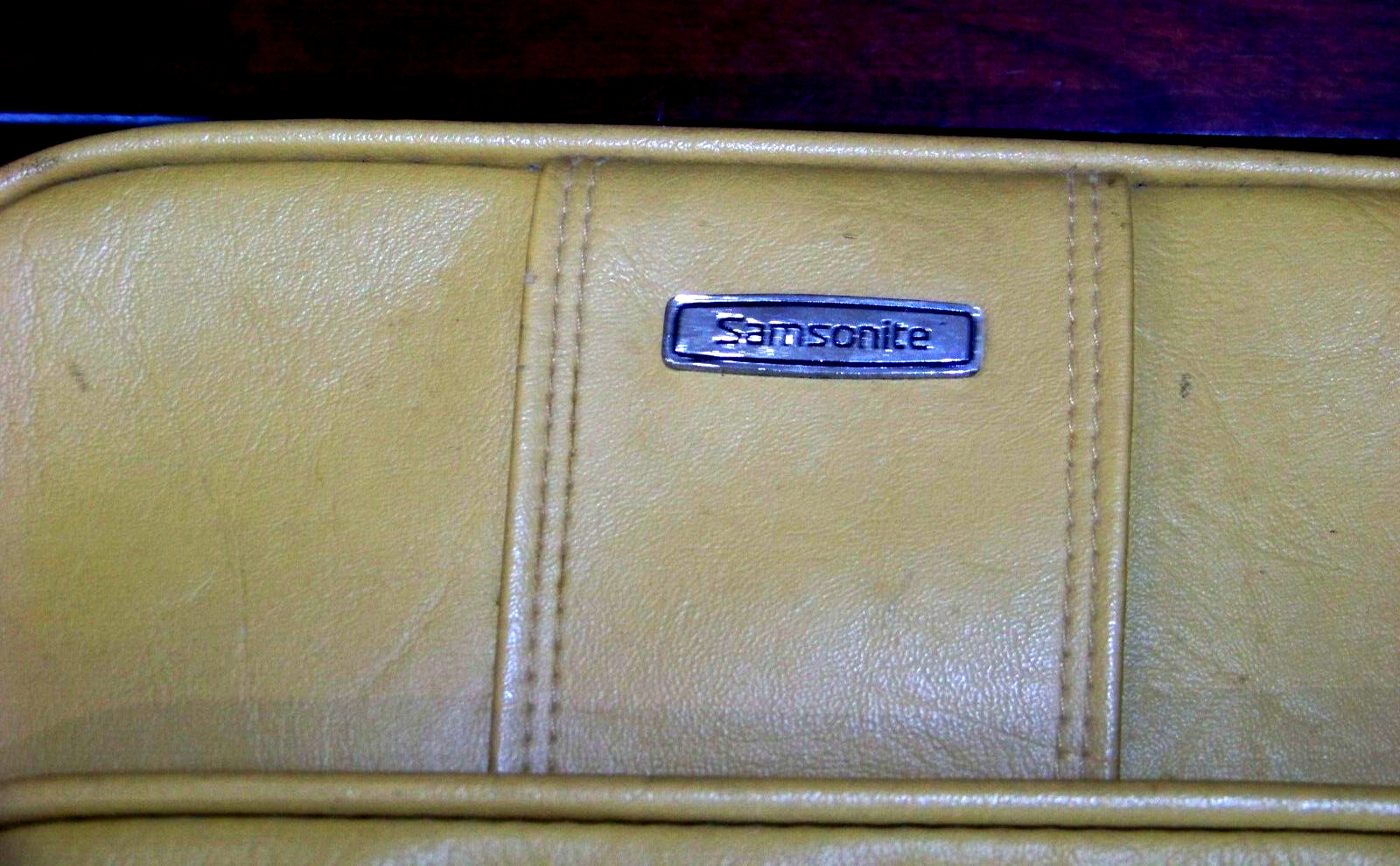 Vintage Samsonite Montbello II Shoulder Bag – 12″ x 11″ x 5.5″ – Yellow