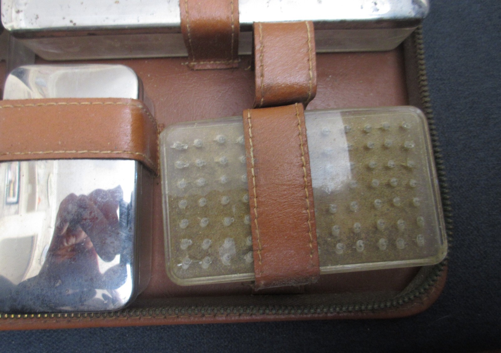 Vintage Men’s Travel Grooming Set in Brown Leather Case 10″ x 6″ x 2″