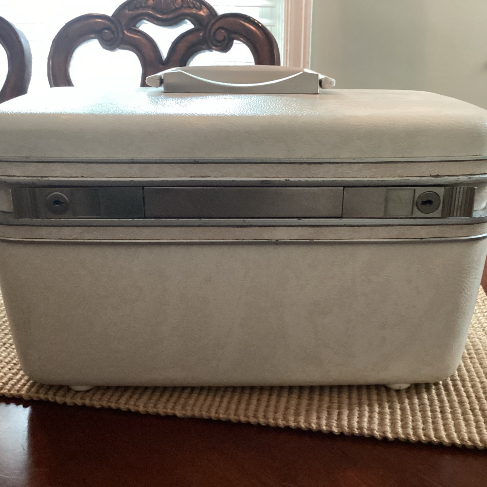 Vintage Samsonite Silhouette Ladies Cream Color Beauty Case
