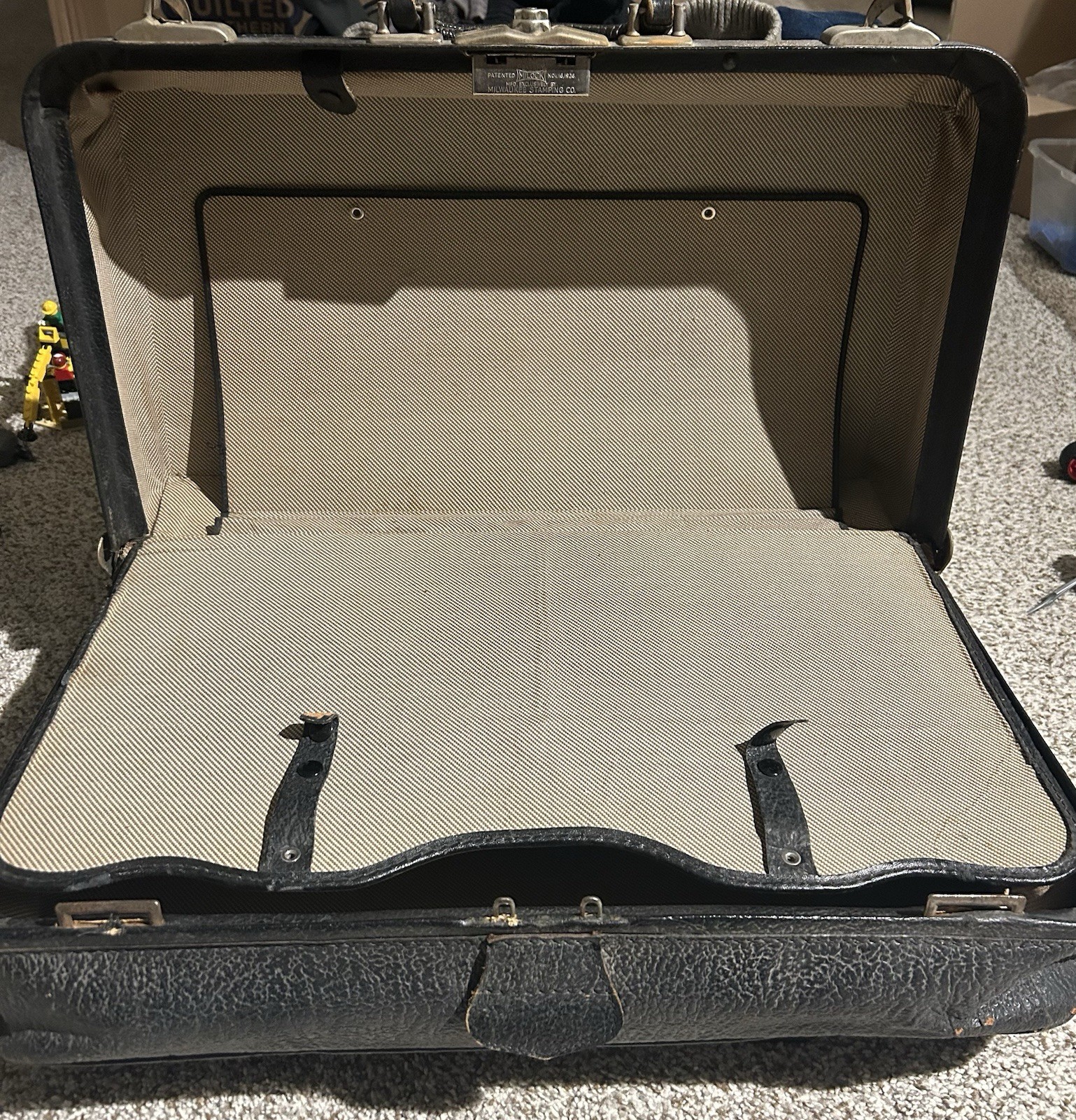 Antique 1930’s Black Leather Cowhide Statler Luggage Suitcase 21″L x 13″H x 7″D