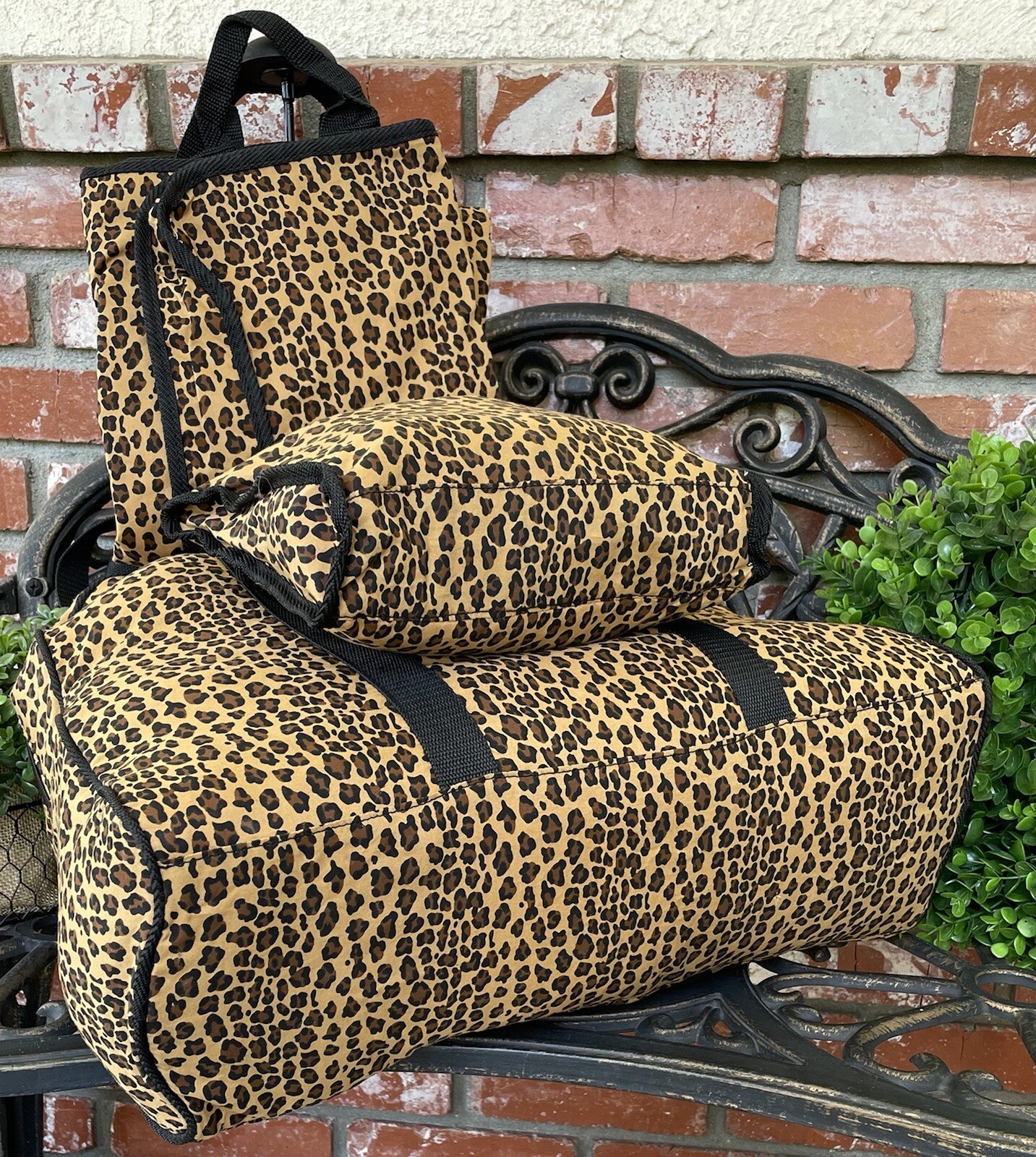 Vintage Weekender Travel Bag W/Cosmetic Pouch & Garment Bag; Cheetah Print/Black