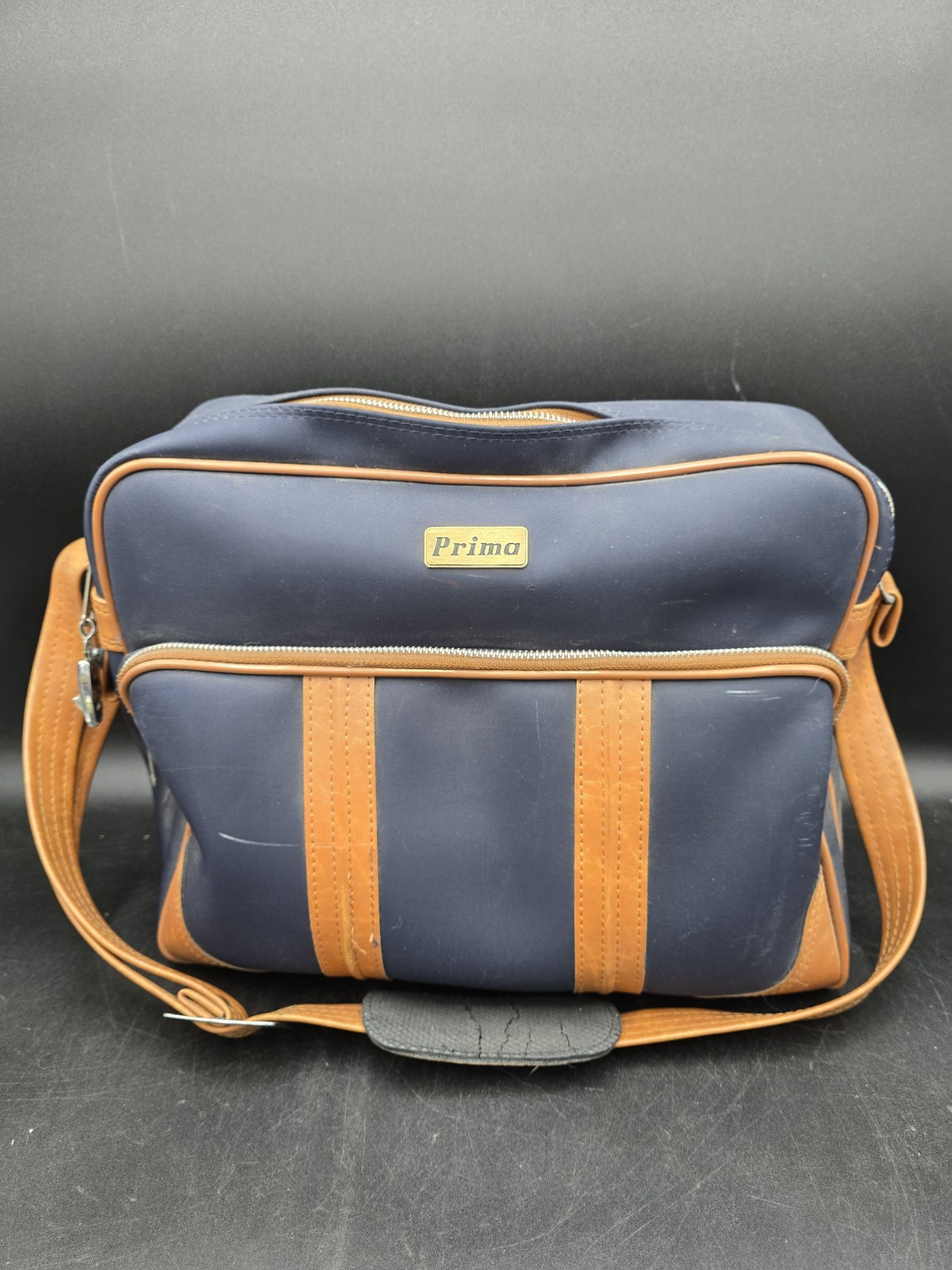 Vintage Prima Travel Bag Leather Shoulder Strap Locking With Key Luggage Zip Up