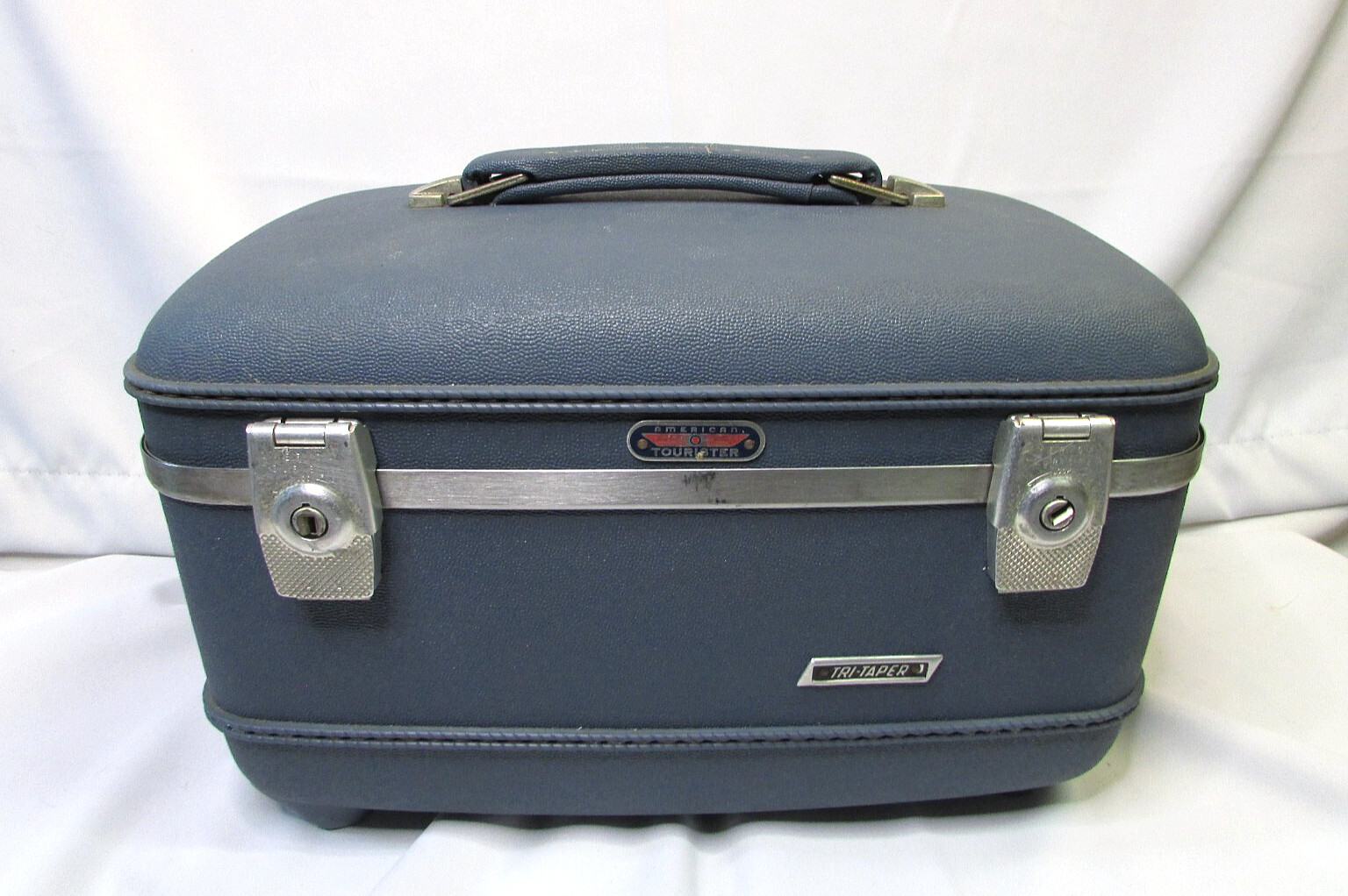 Vintage American Tourister Tri-Taper Blue Train Makeup Hard Case