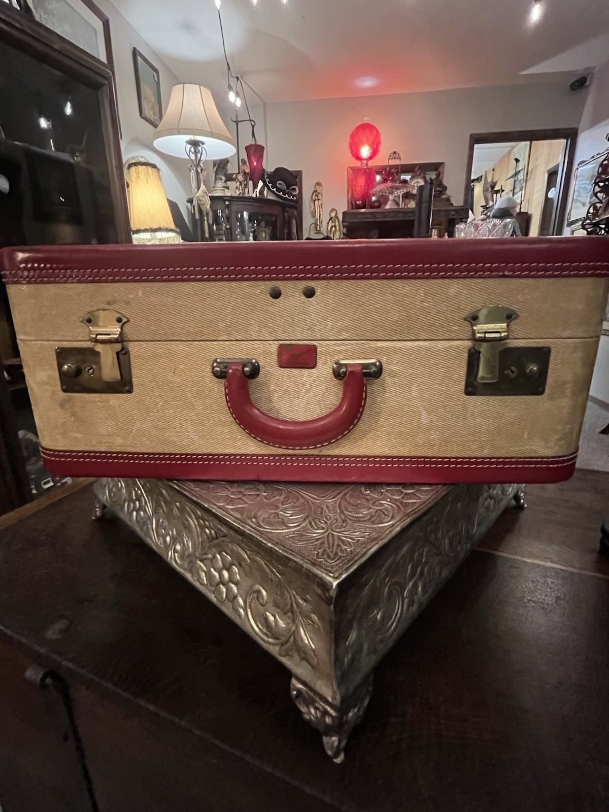 VINTAGE RED 💄 Luggage Set of 3 Suitcase A RARE SET with keys and original tags