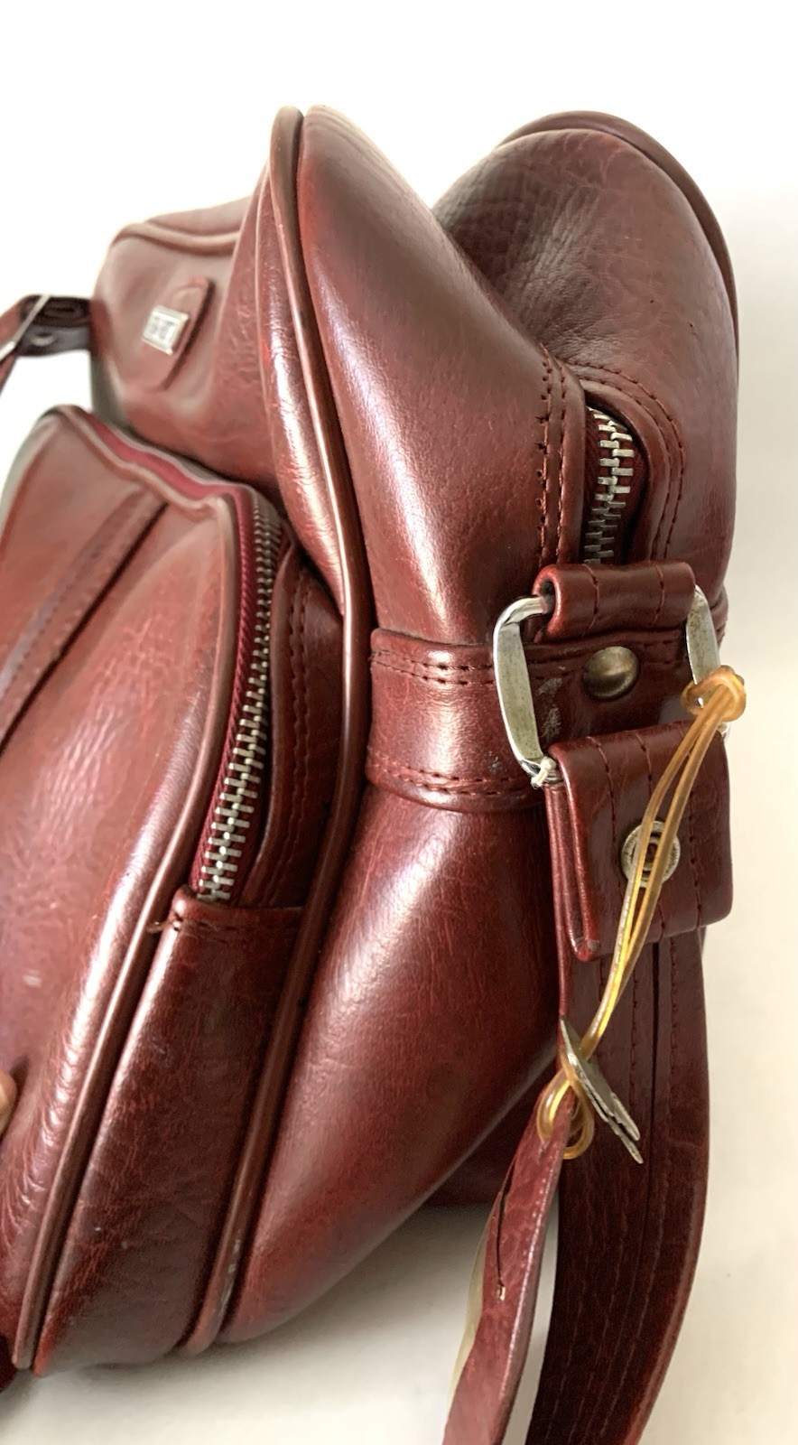 Vintage New Vista Luggage Carry On Shoulder Laptop Traveler Bag Faux Leather