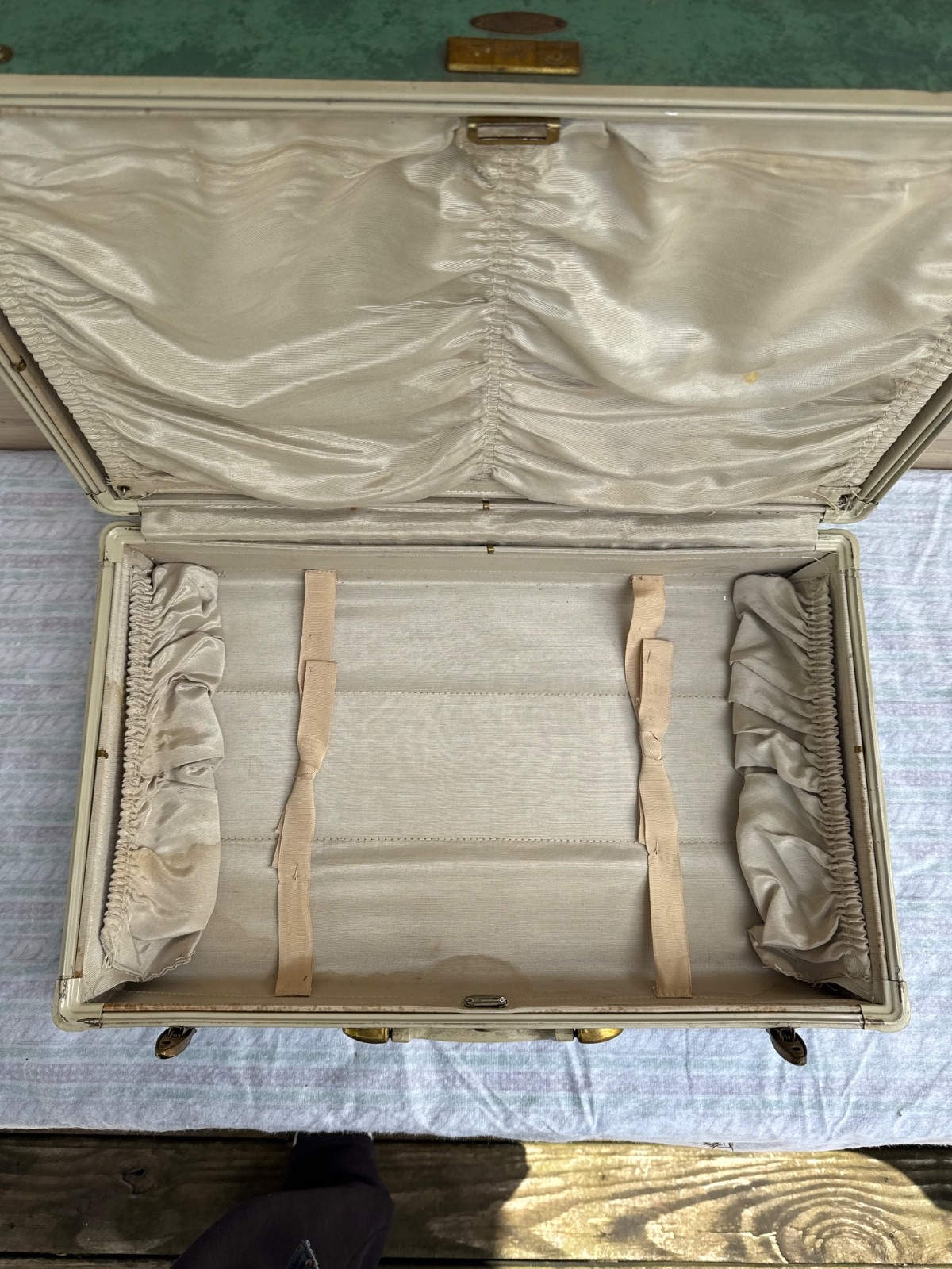 Samsonite Marbled Green 1950s Luggage Suitcase 21 X 17 X 7 SHWAYDER No Key