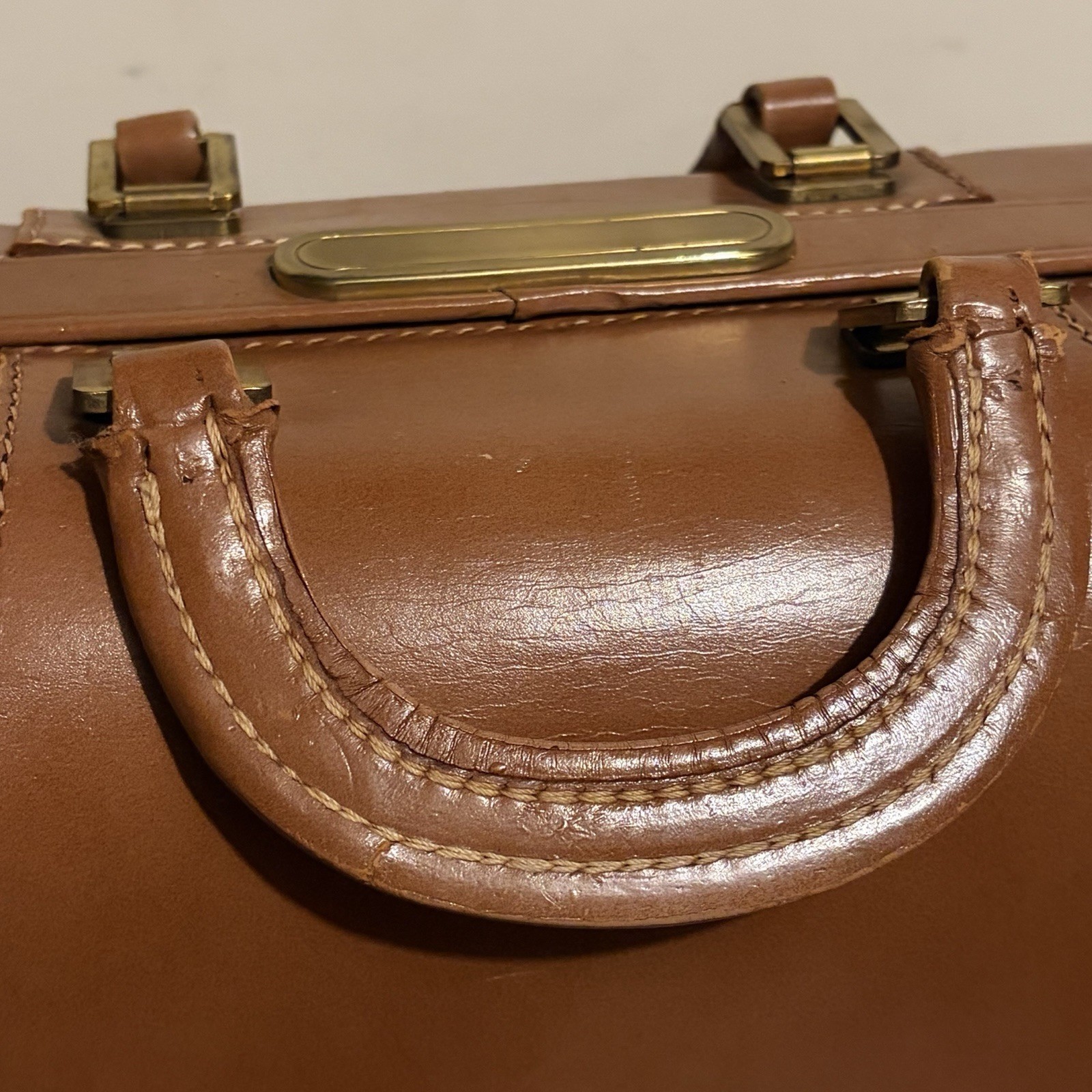 Leather Garment Bag Suit Carrier 22 Tan Brass Lock Travel Case Vintage