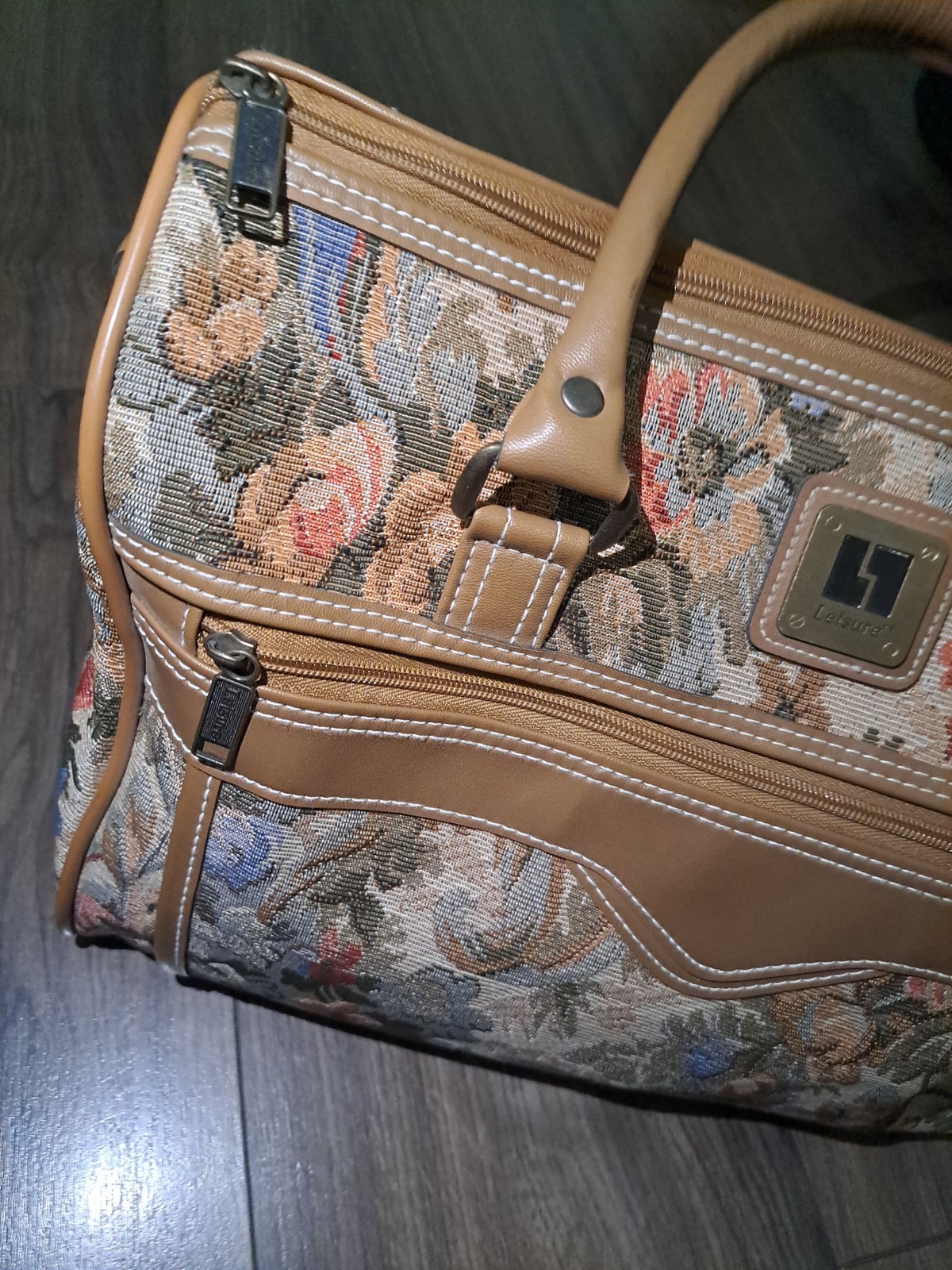 VTG 80s Leisure Luggage Tapestry Beige Floral Carry On Bag Faux Leather Tan Trim
