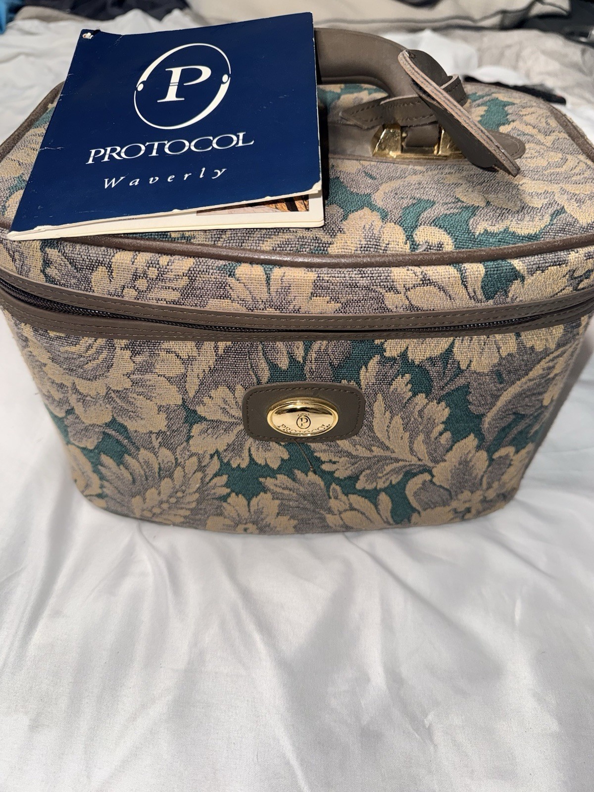 Vintage Protocol by Waverly Floral Tapestry Train Case Vanity Bag NWT Jcpenny