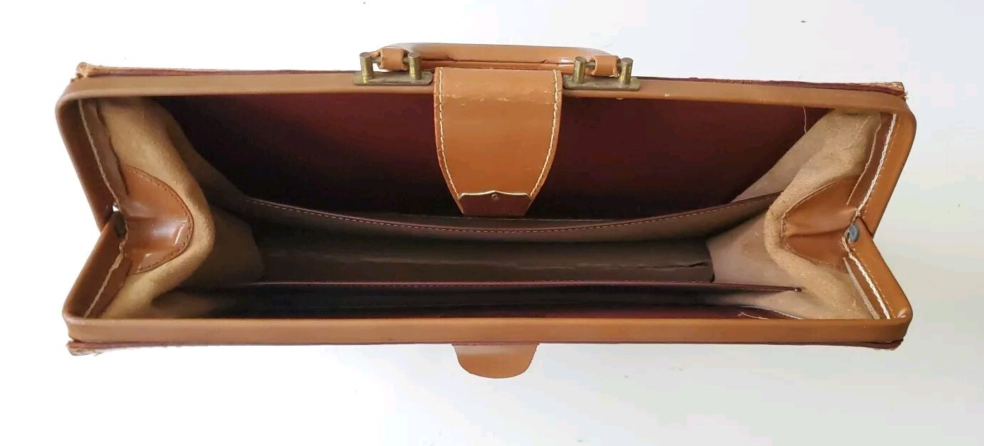 Vtg Maximillian Cowhide Leather Brief Suit Case Brown.