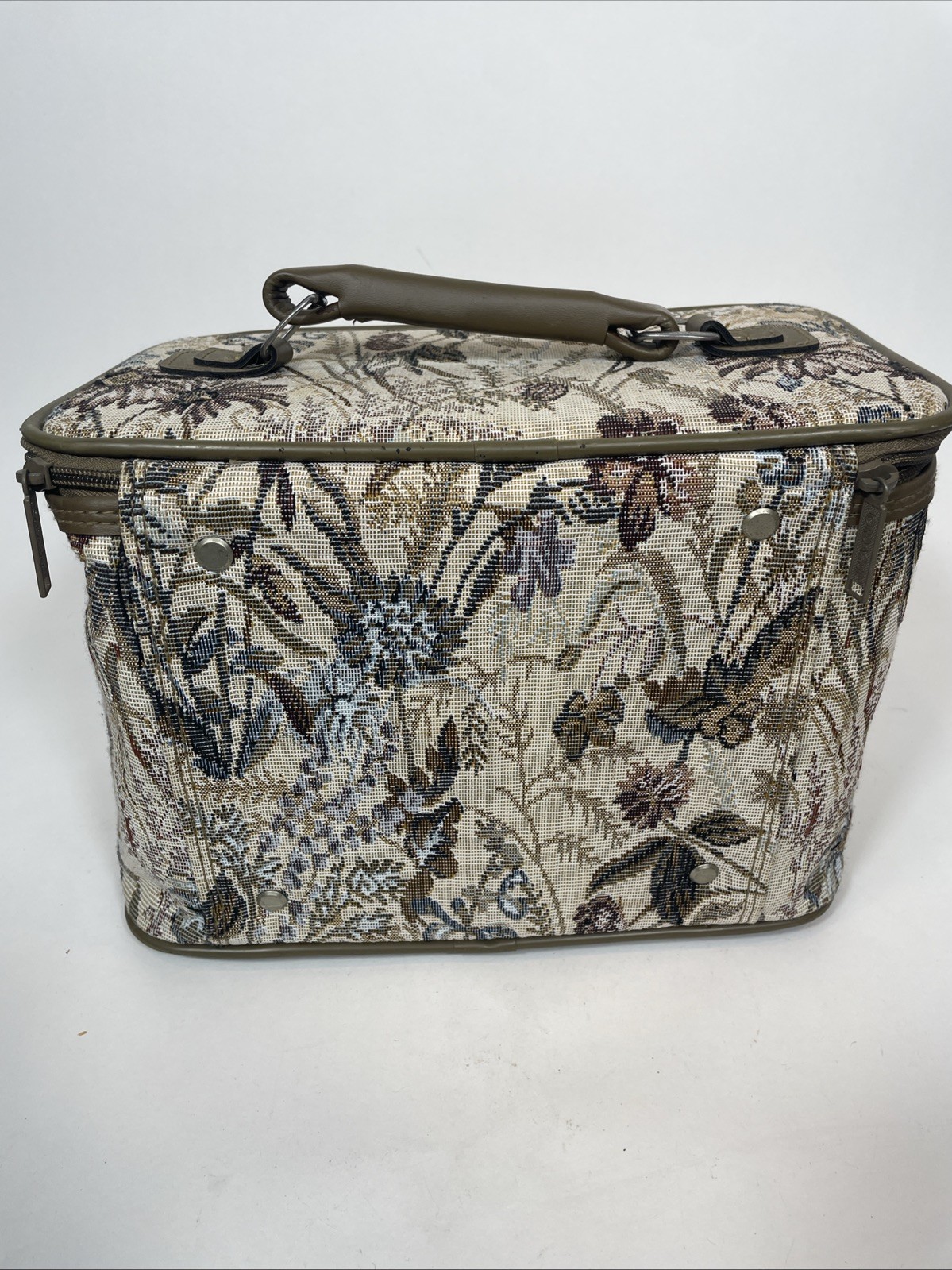 Vintage 1980s JORDACHE Floral TAPESTRY Soft Sided Makeup TRAIN TRAVEL BAG