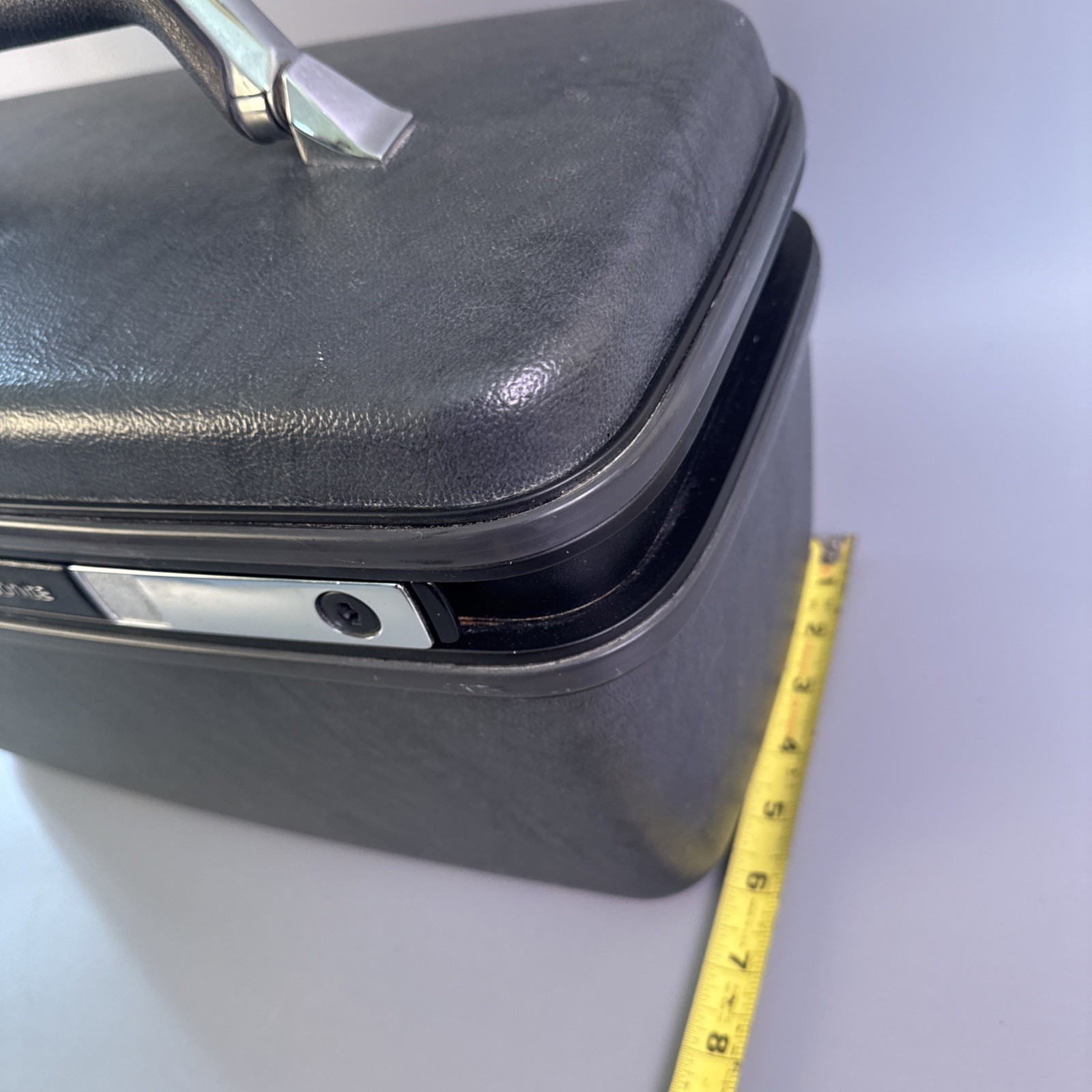 1987 Samsonite Silhouette 4 Hard Shell Gray Cosmetic Makeup Travel Train Case
